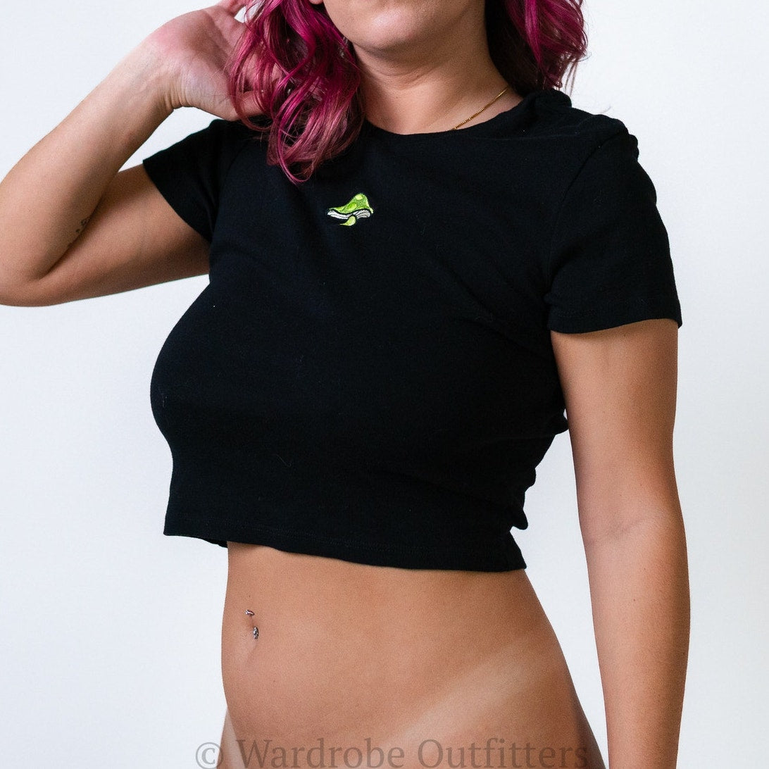 Simple Black Mushroom Cropped Tee Shirt