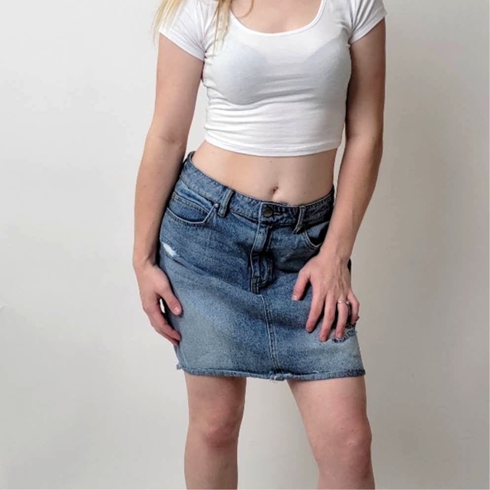 Harper Distressed Light Wash Denim Jean Mini Skirt - M