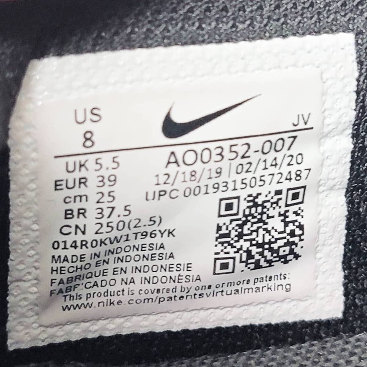 Nike Air Max Motion 2 'Black White' Sneakers - 8