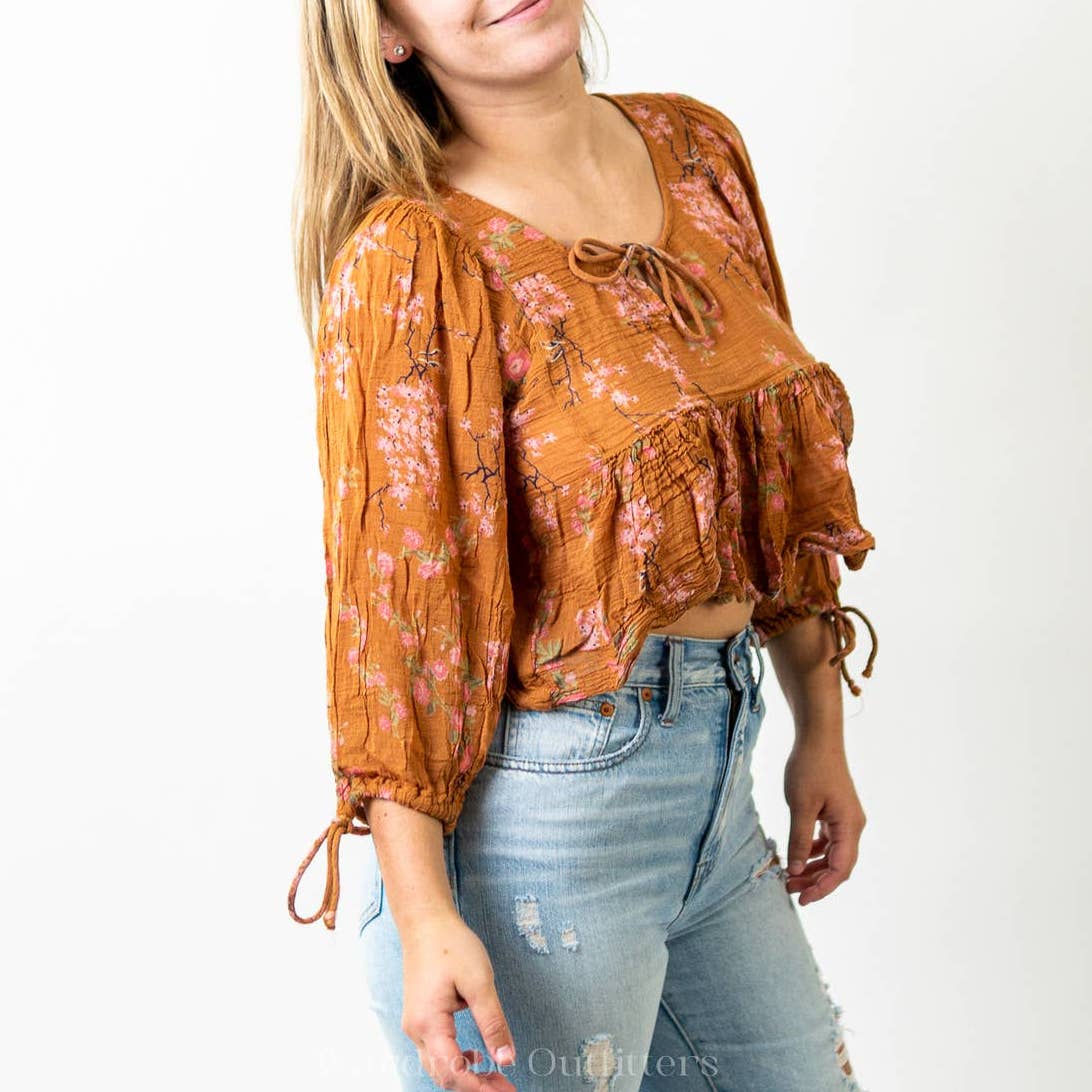Like New Urban Outfitters Floral Crop Top - M
