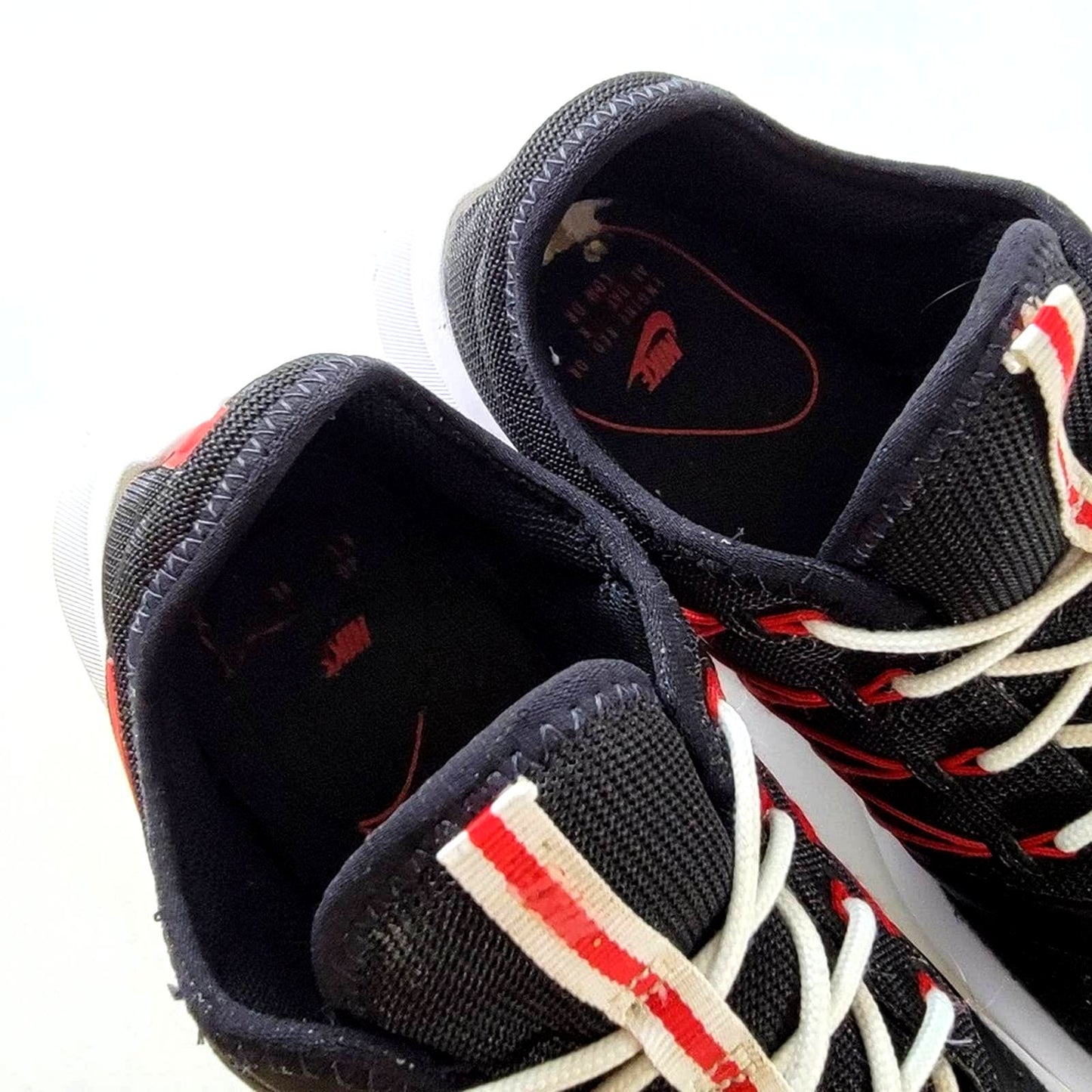 Nike Viale Tech Racer 'Black University Red' - 9.5/11