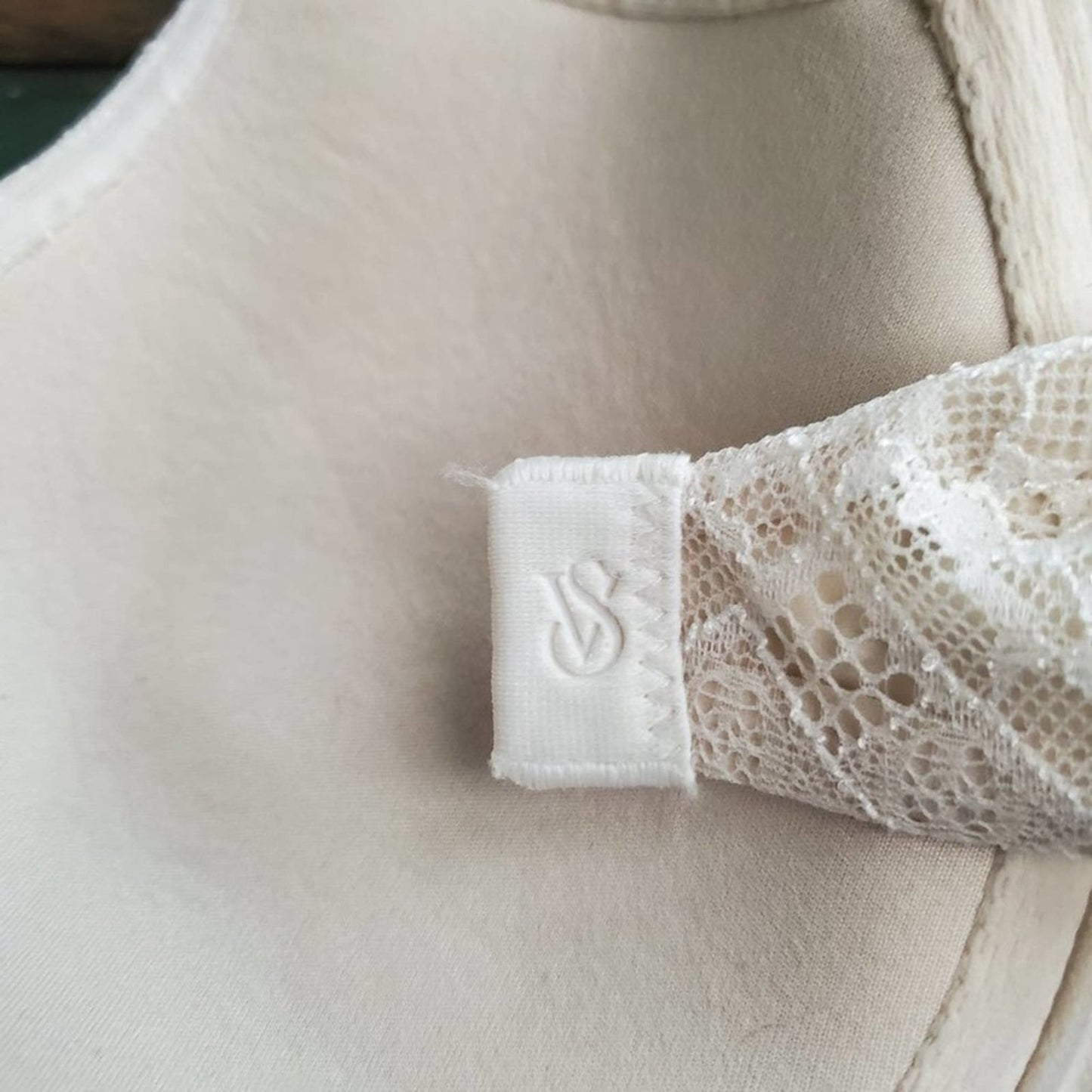 Victoria’s Secret Lace Babydoll Lined Demi Bra - 34C