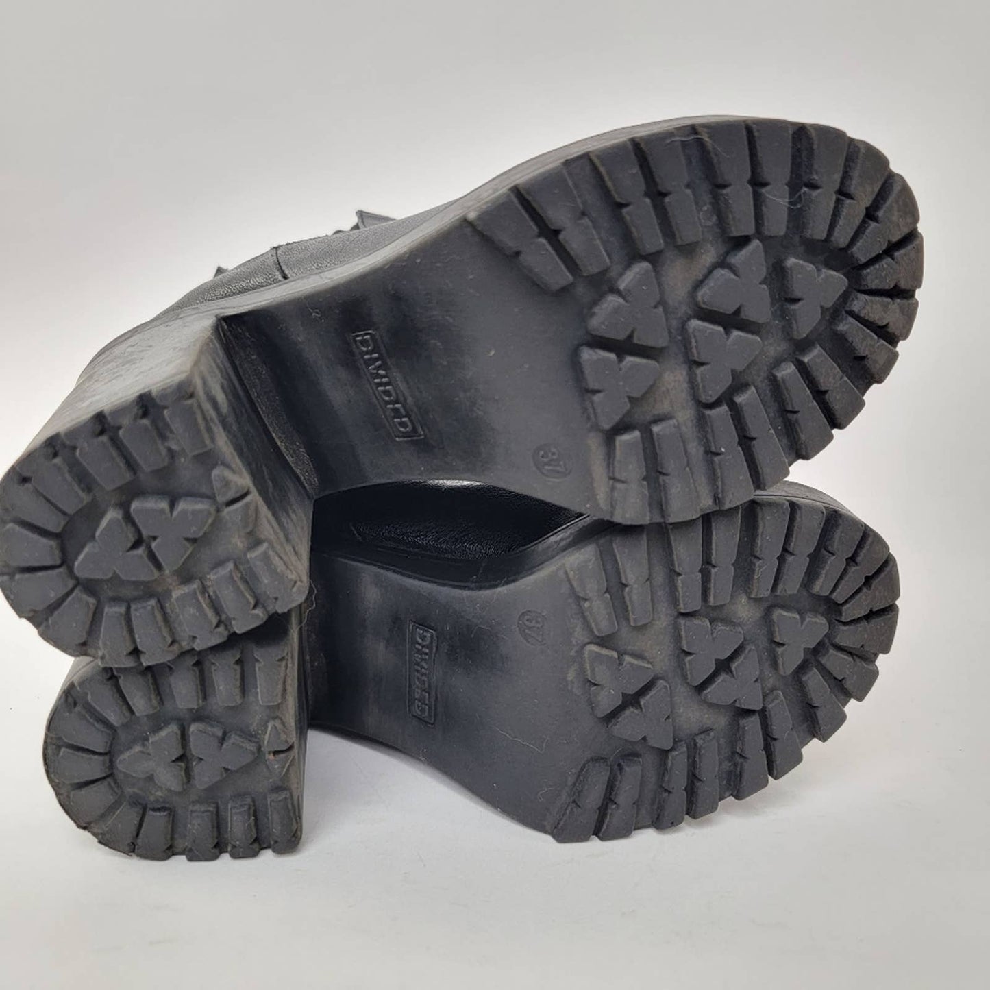 Black Chunky Platform Round Toe Booties - 6