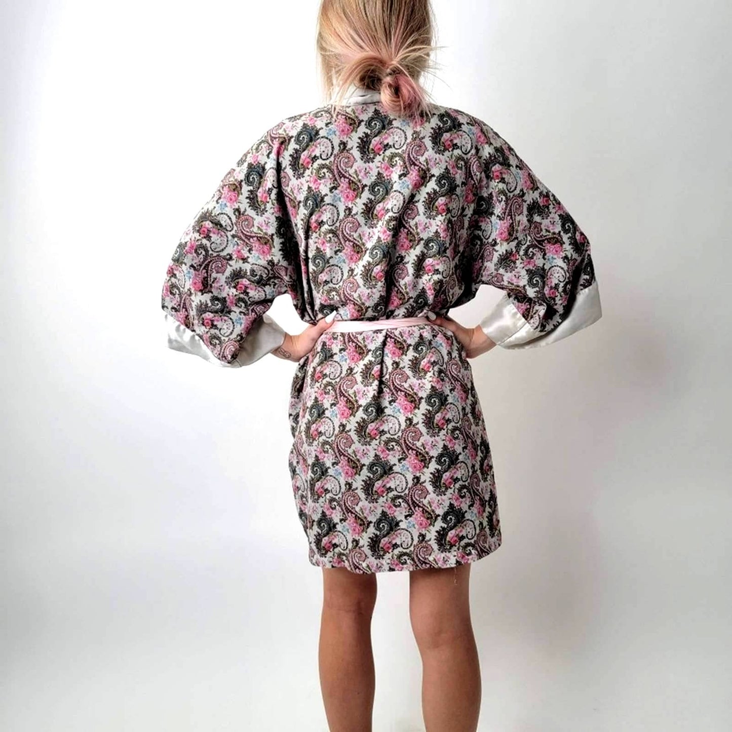 Vintage 90s Victoria’s Secret Gold Label Floral Paisley Kimono Robe Lingerie