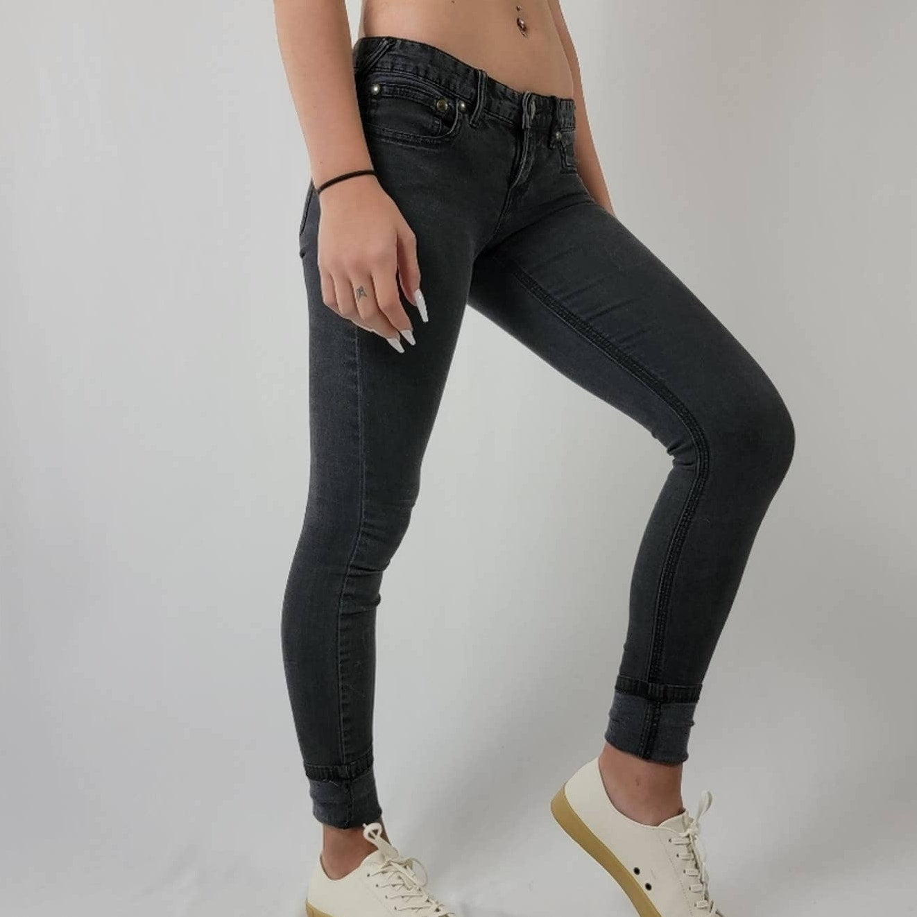 Free People LOW rise Girlfriend Black Skinny Jeans - 2