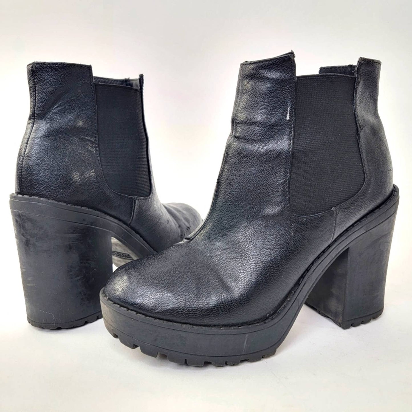 Black Chunky Platform Round Toe Booties - 6