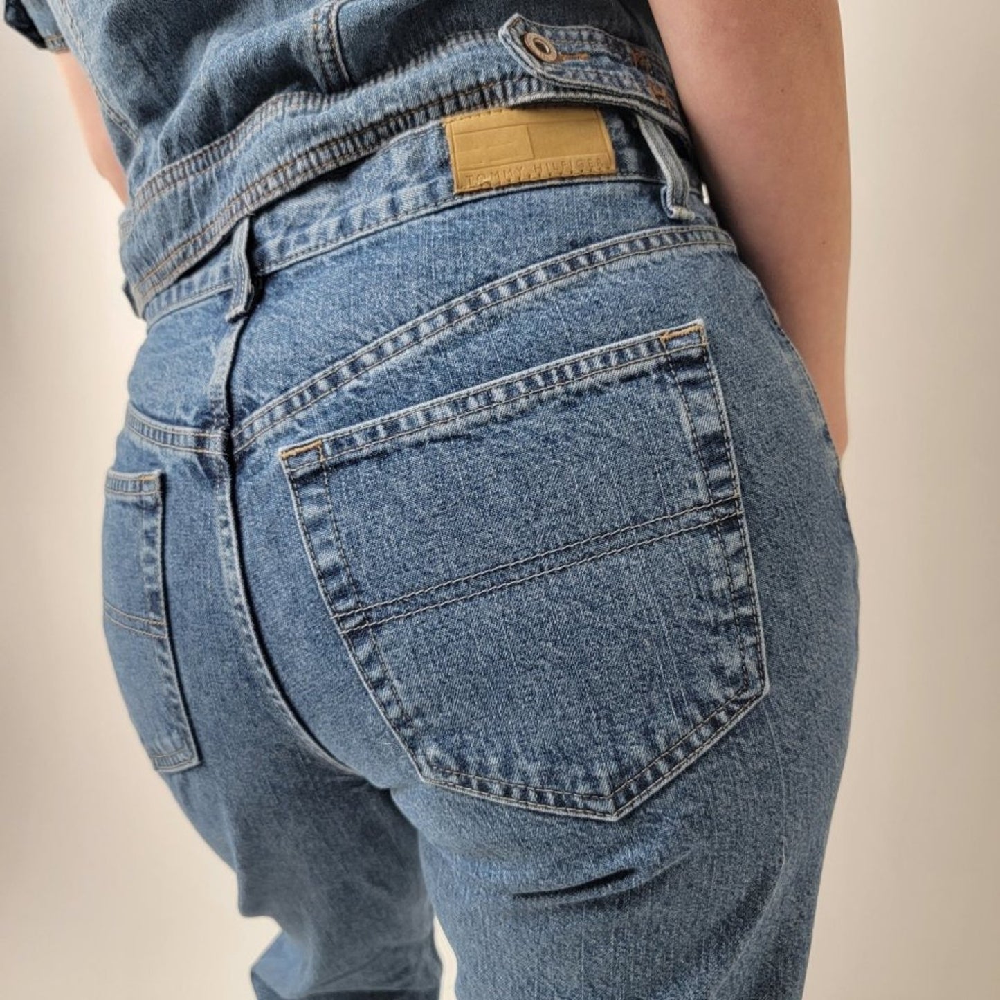 Vintage 90s Tommy Hilfiger High Rise Waist Grunge Mom Jeans - 6