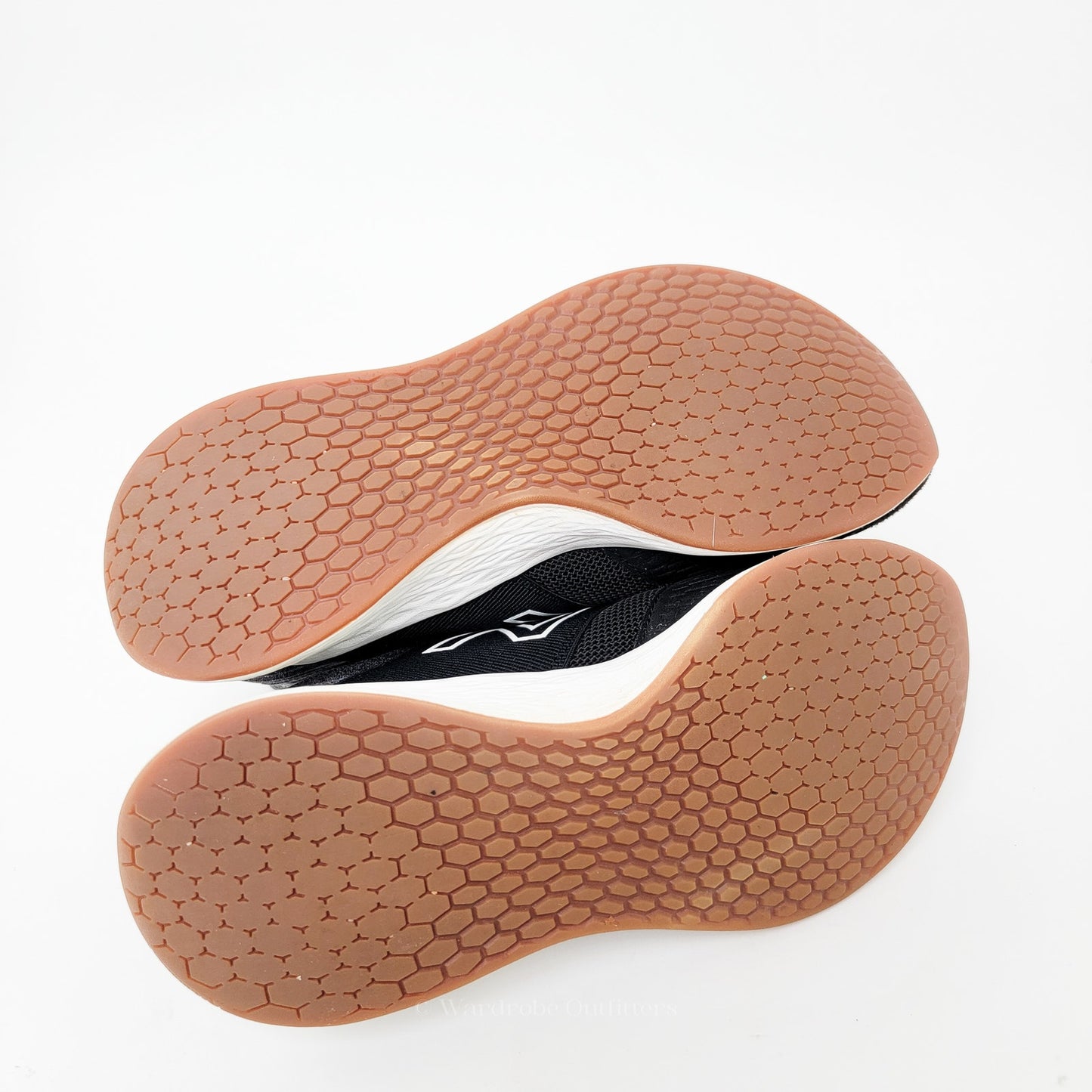 New Balance Fresh Foam Roav Tee Shirt Sneakers