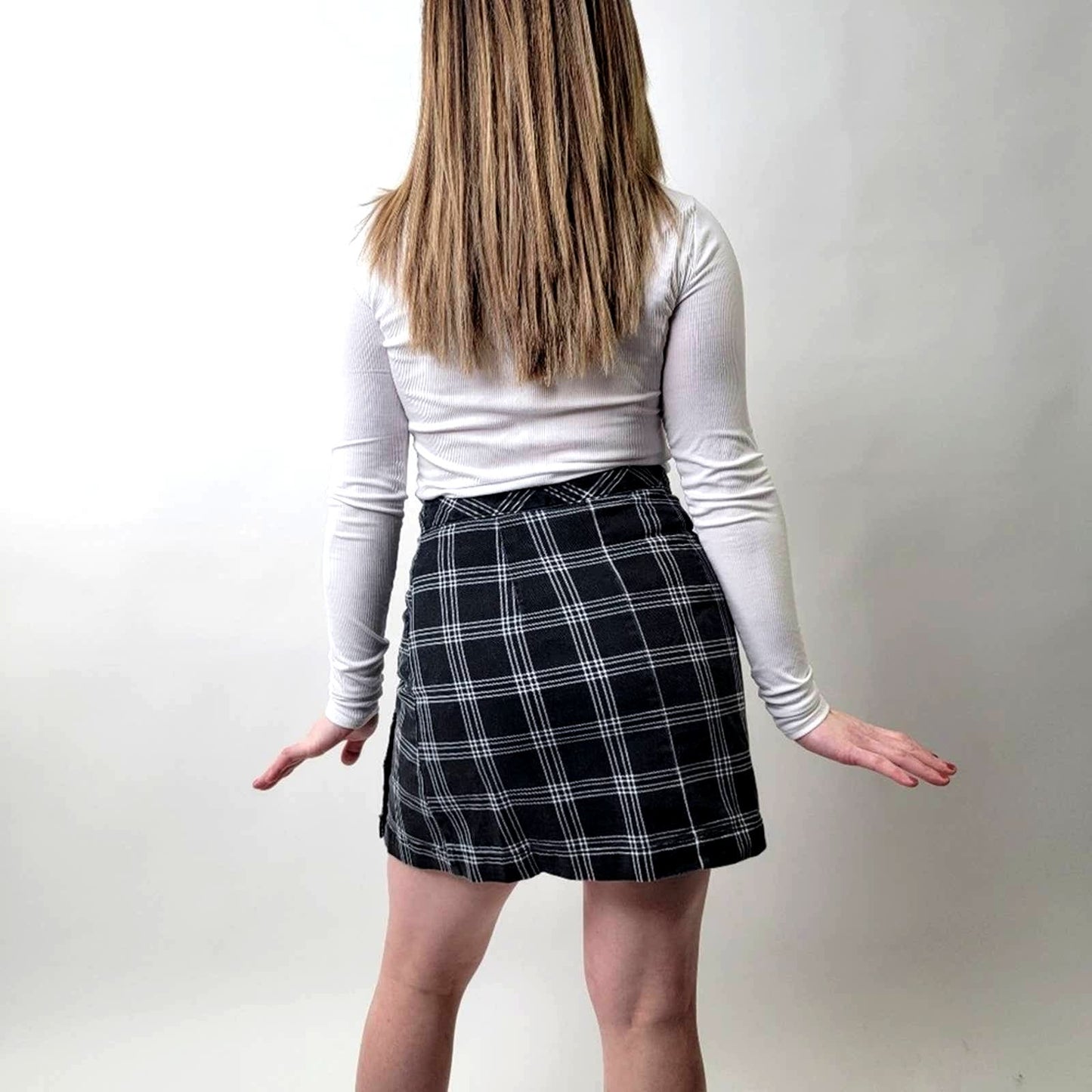 H&M Black & Plaid Skirt - 6