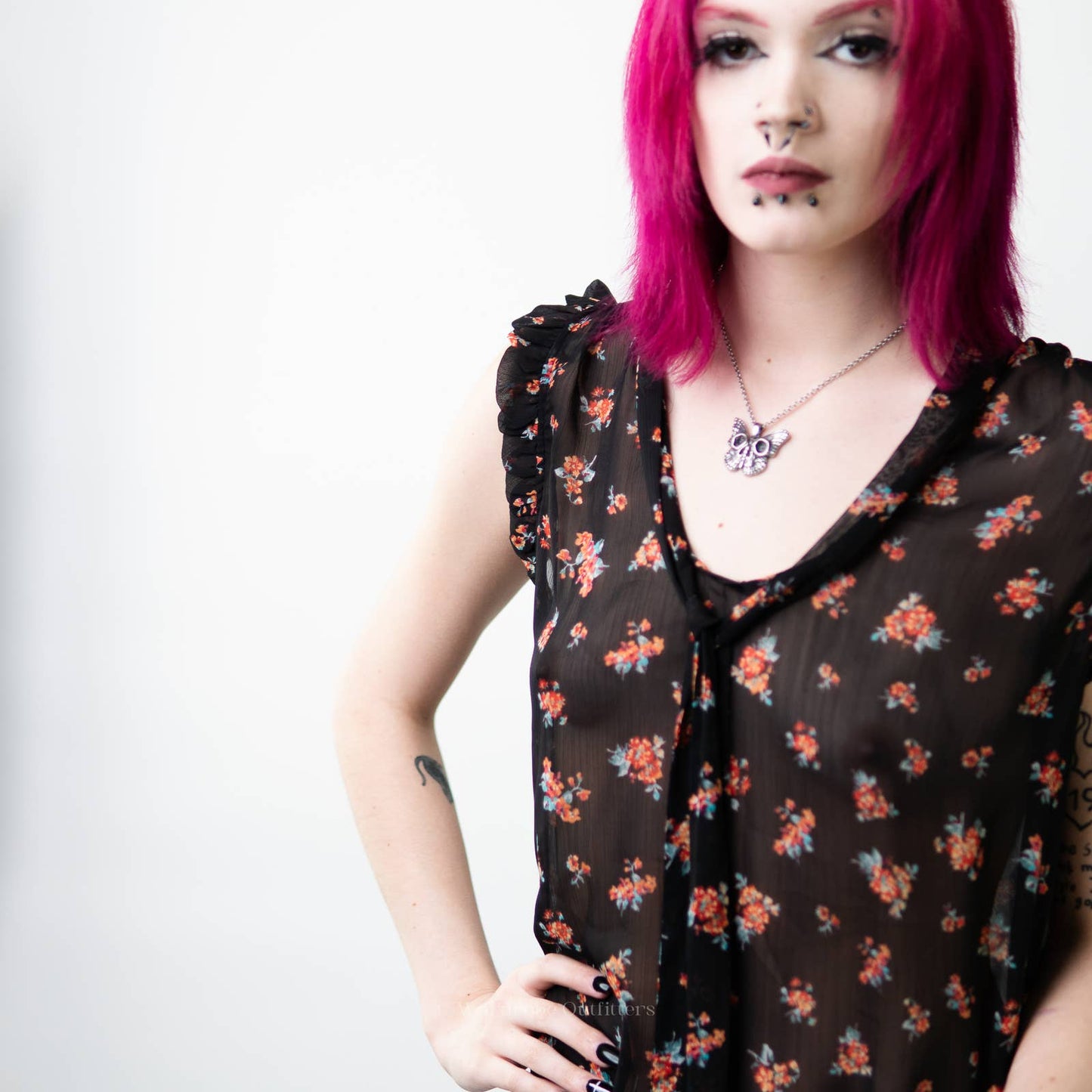 F21 Sheer Floral Sleeveless Tank Top Blouse - M