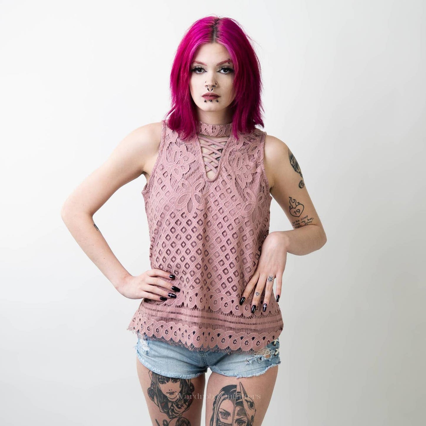 Makeup Blush Pink Eyelash Lace Short Choke Collar Tank Shirt - S