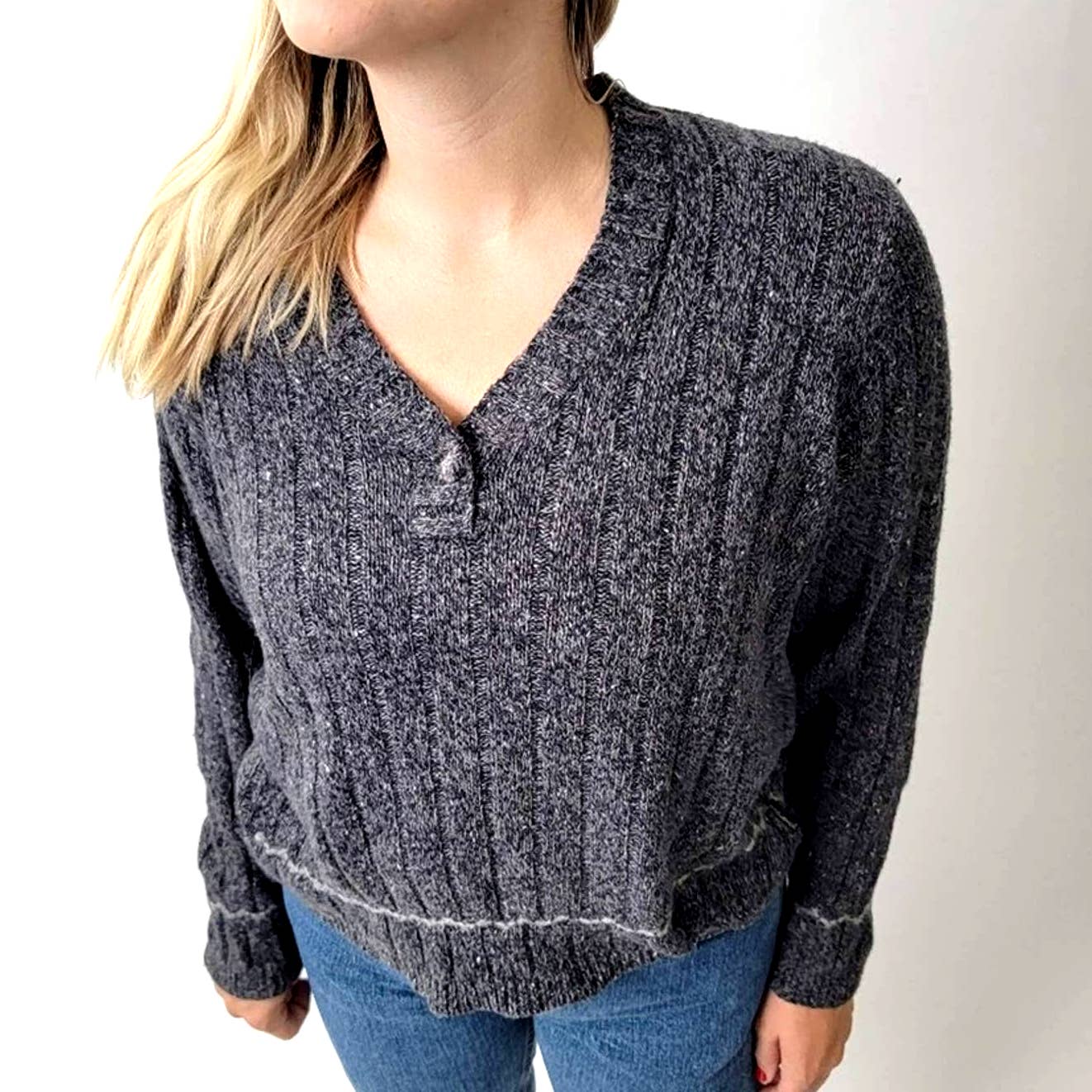 Woolrich Ribbed Deep Gray Cable Knit V-Neck Sweater - L