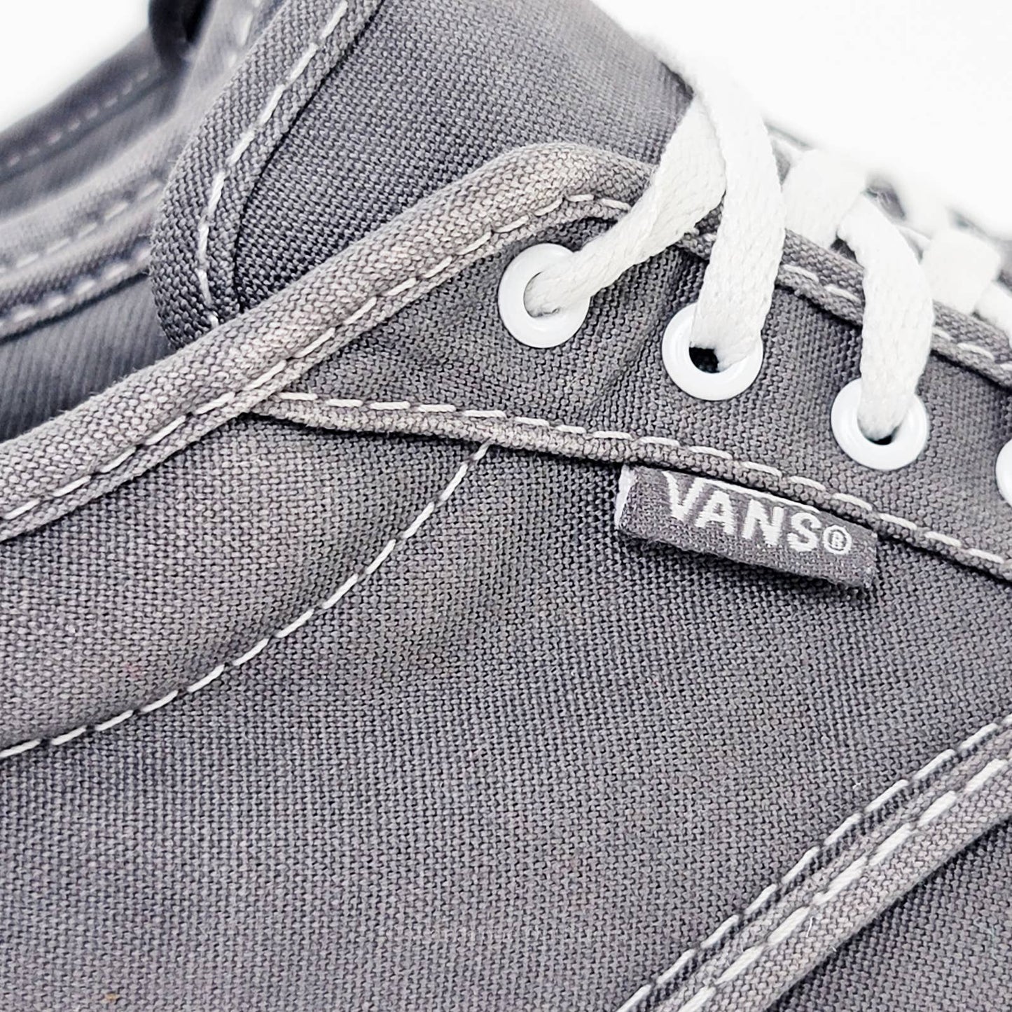 Vans Atwood Classic Lace Up Low Top Sneakers - 7