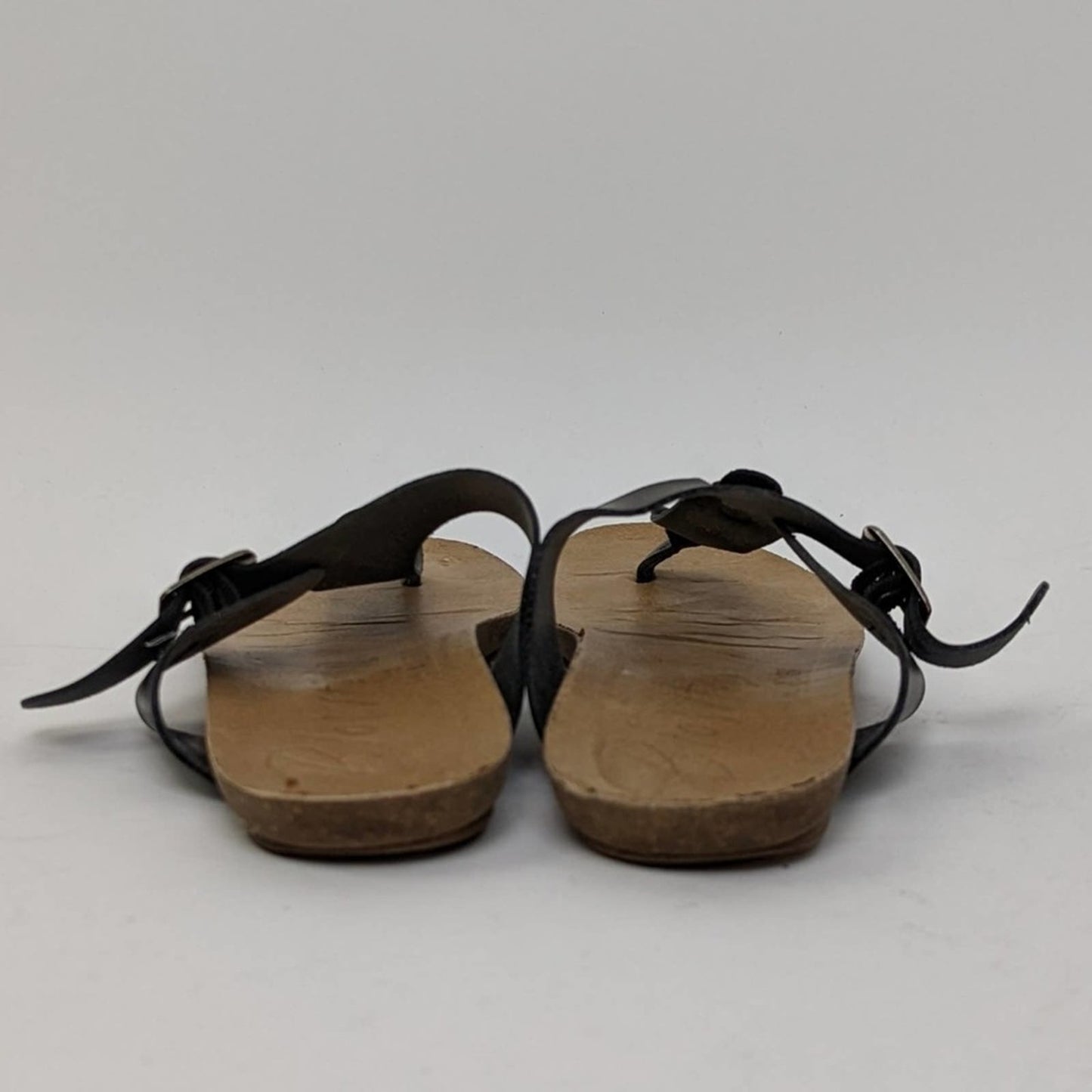 Blowfish Black Wide T-Strap Thong Sandals - 8
