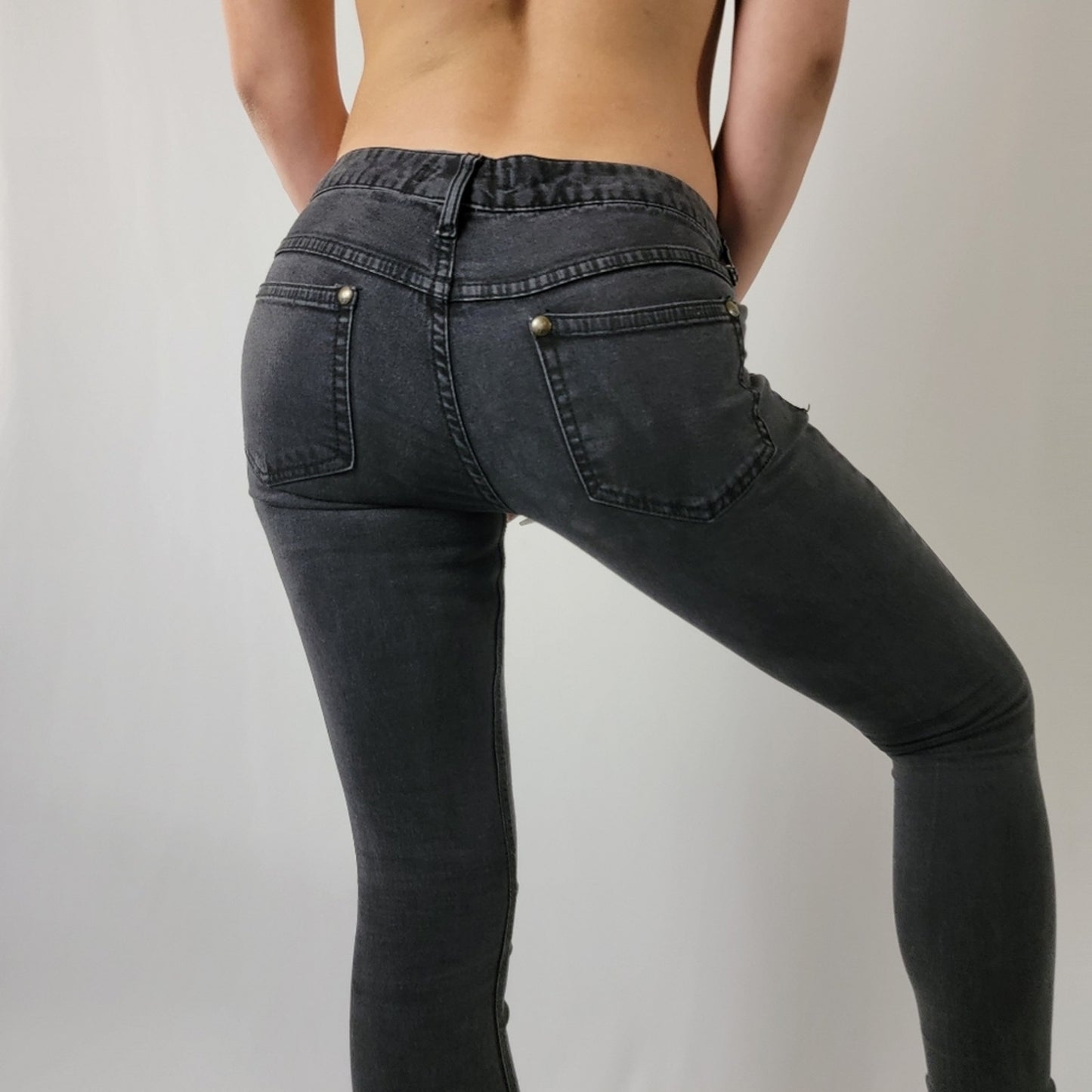 Free People LOW rise Girlfriend Black Skinny Jeans - 2