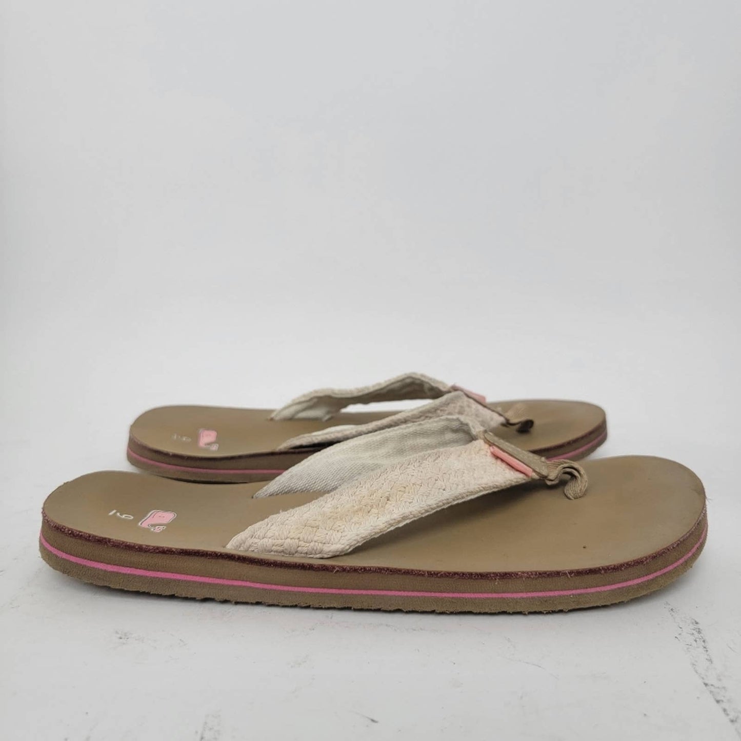 Vineyard Vines Leather Flip Flops - 9