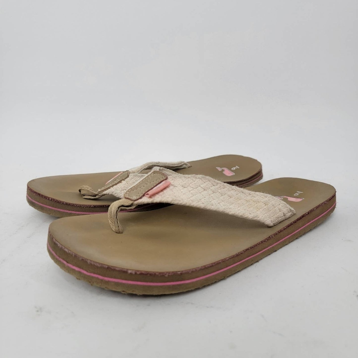 Vineyard Vines Leather Flip Flops - 9