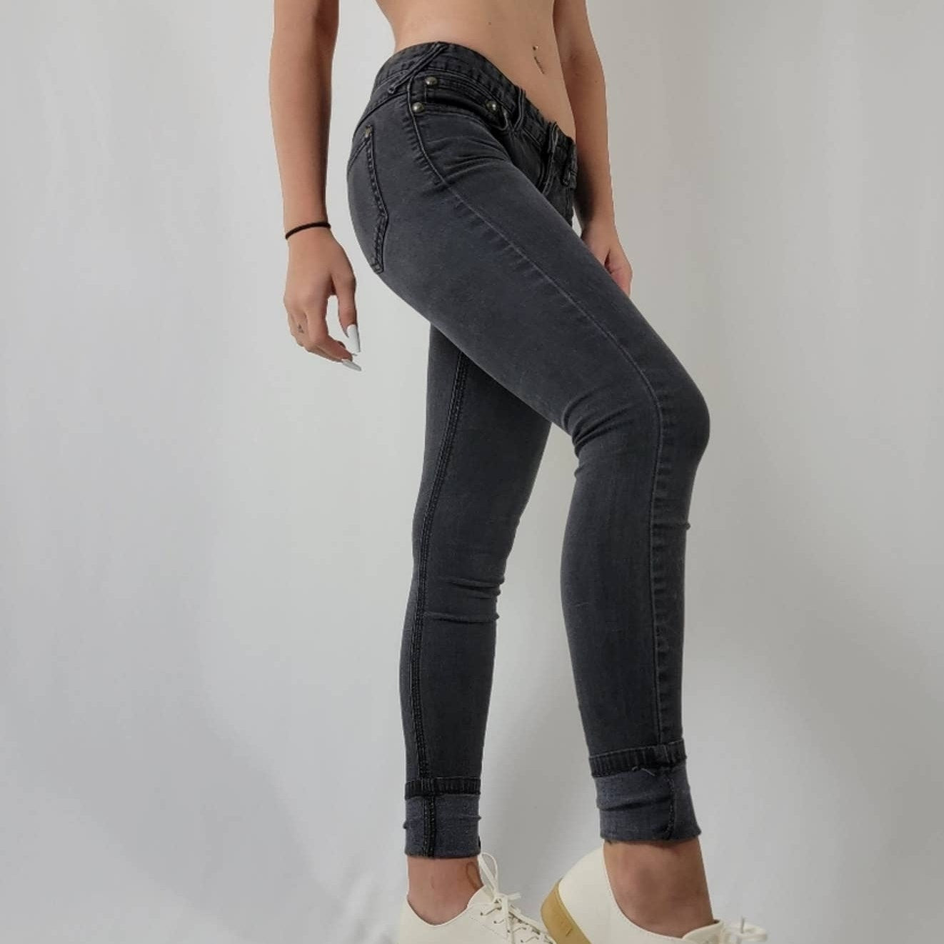 Free People LOW rise Girlfriend Black Skinny Jeans - 2