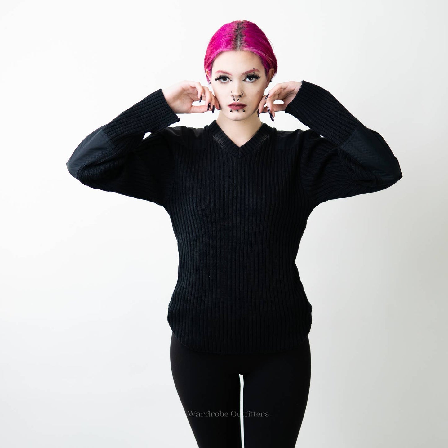 Blauer THICK V-Neck Classic Ribbed Knit Sweater - S