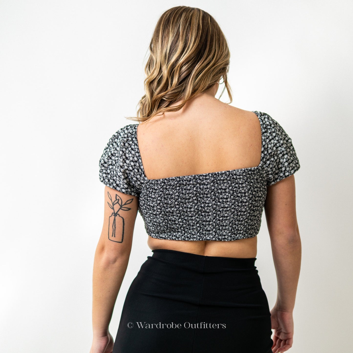 Low Cut Halter Cropped Peasant Blouse