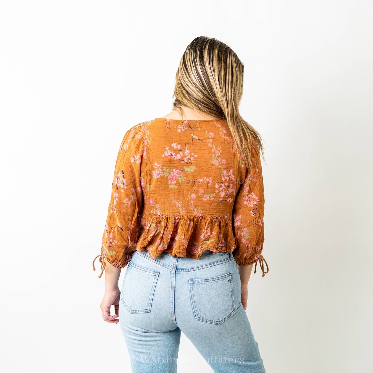 Like New Urban Outfitters Floral Crop Top - M