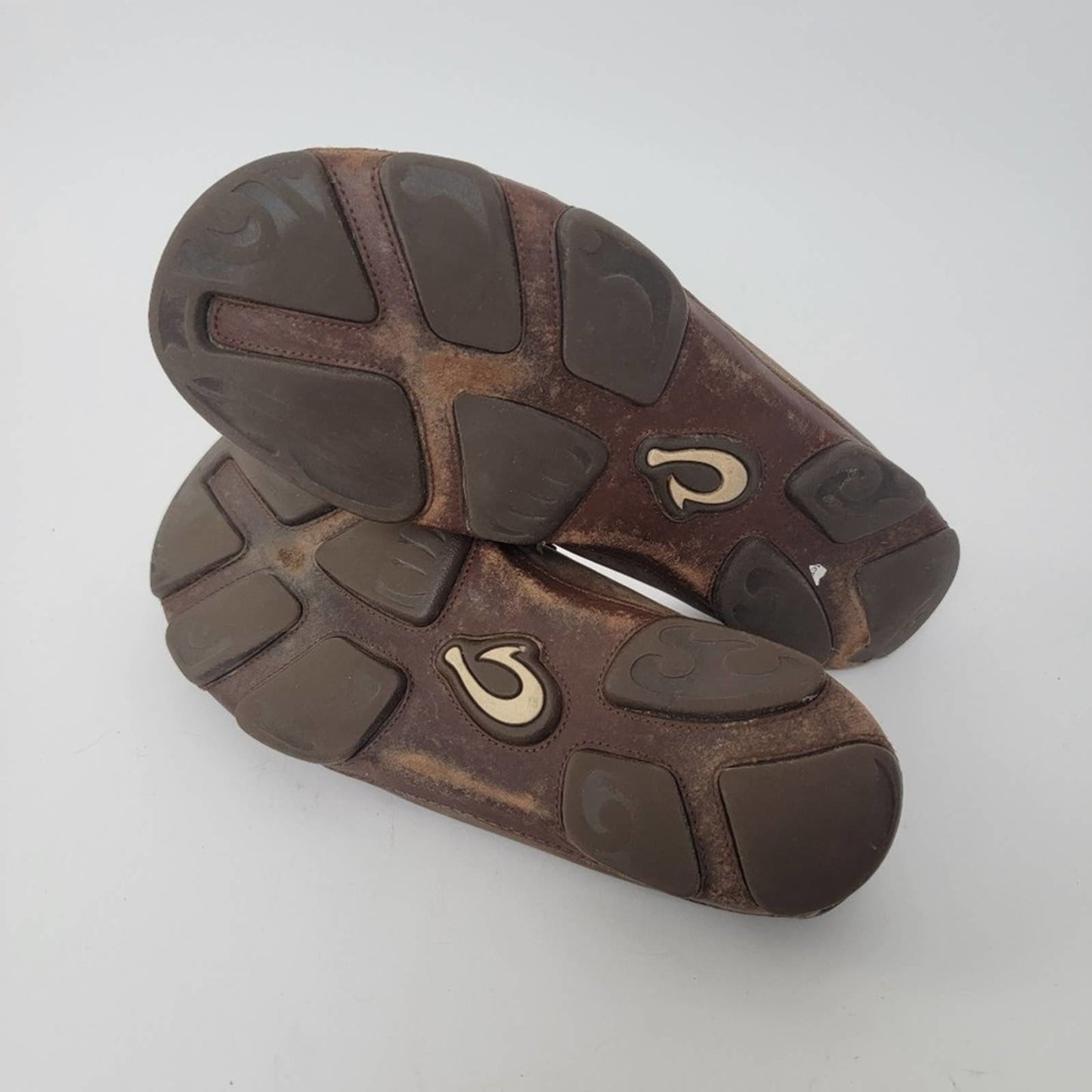 Olukai Moloa Leather Slip On Loafers - 15