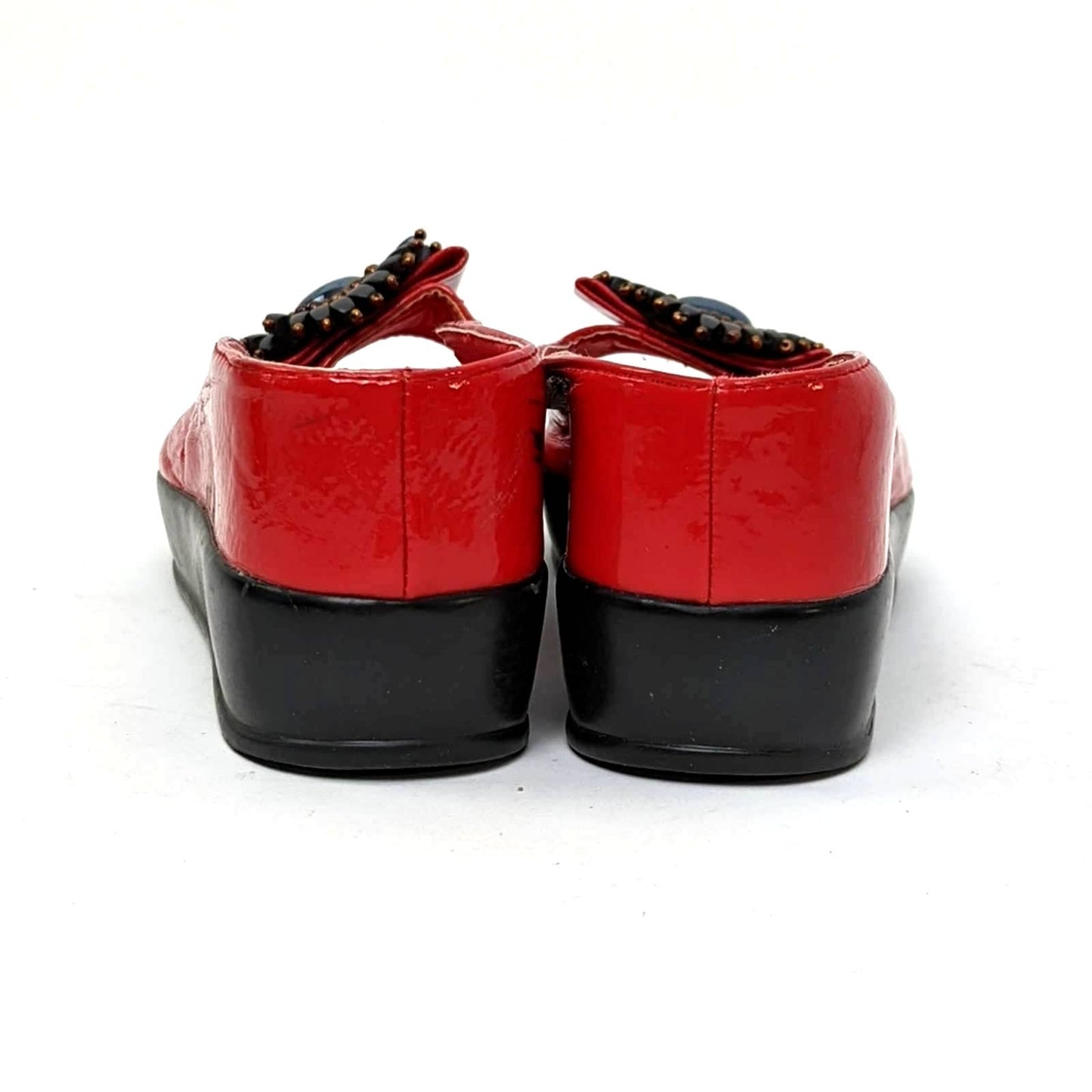 Helen's Heart Red Medallion Hidden Platform Wedge Slides - 9