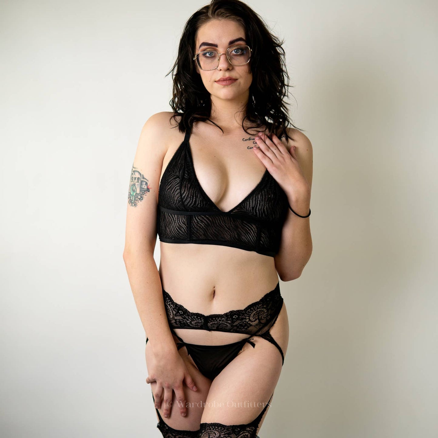 Victoria's Secret Triangle Cup Black Lace Bralette - L