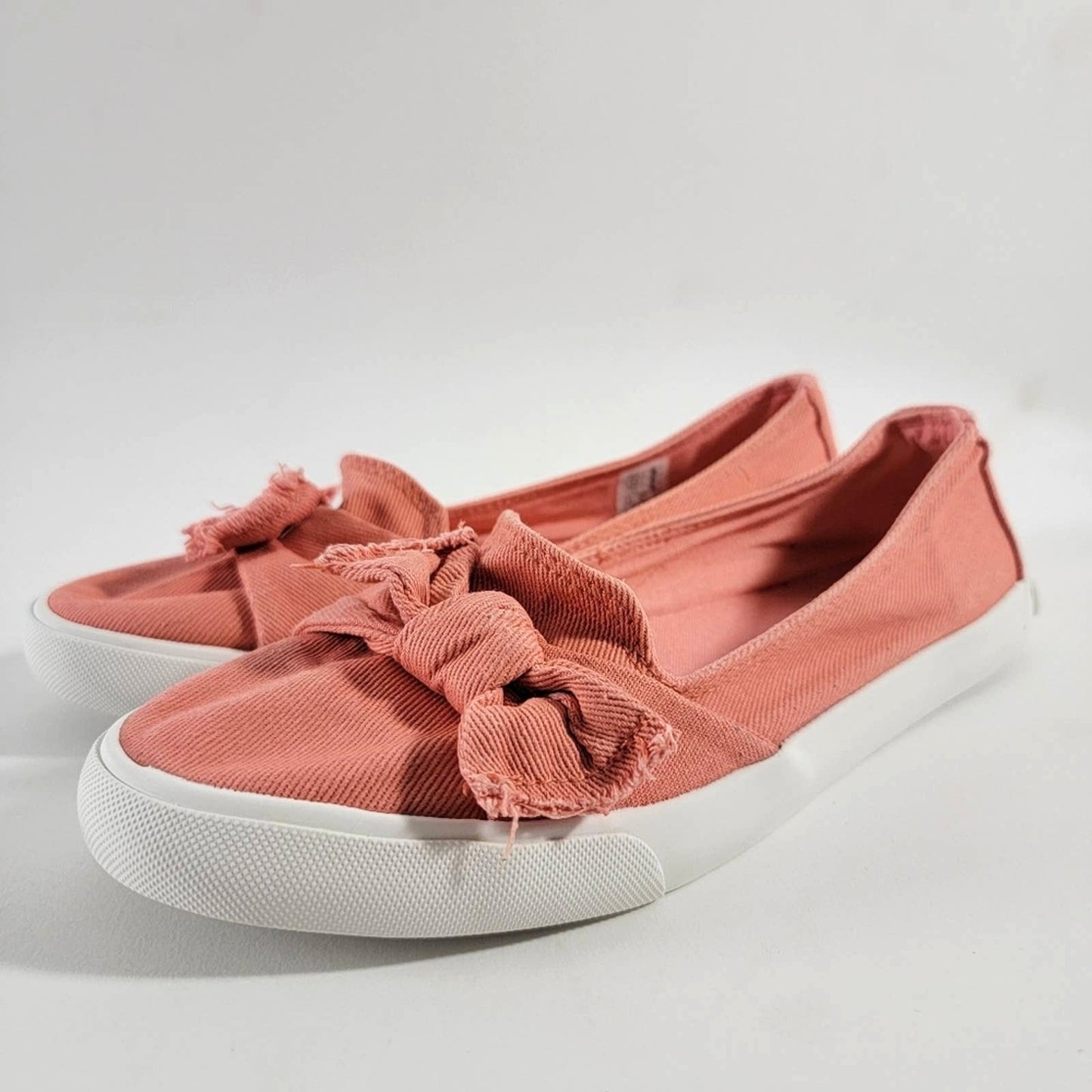 Coral Salmon Blush Rocket Dog Bow Flats Sneakers - 9.5