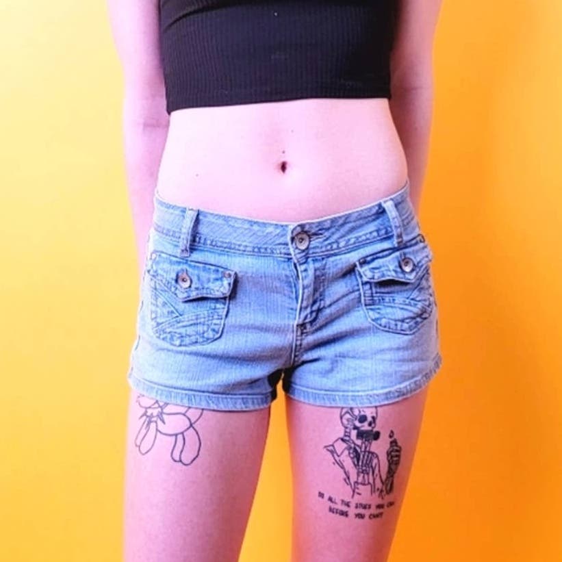 Lei Y2K Low Rise Patch Pocket Denim Shorts - 30 / 6