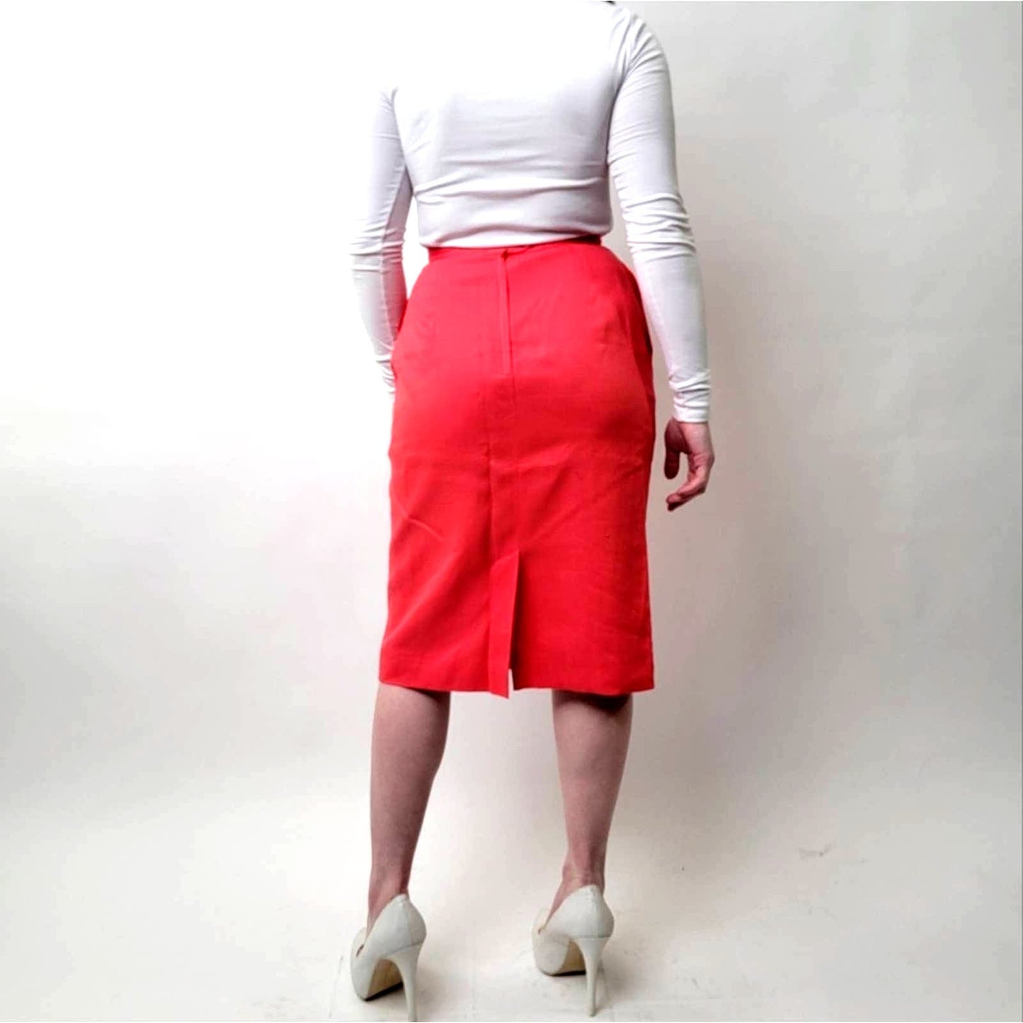 Vintage 1960s Mod Salmon Pink Pencil Skirt - 8