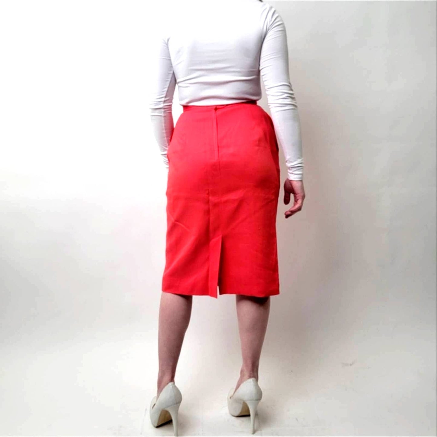 Vintage 1960s Mod Salmon Pink Pencil Skirt - 8