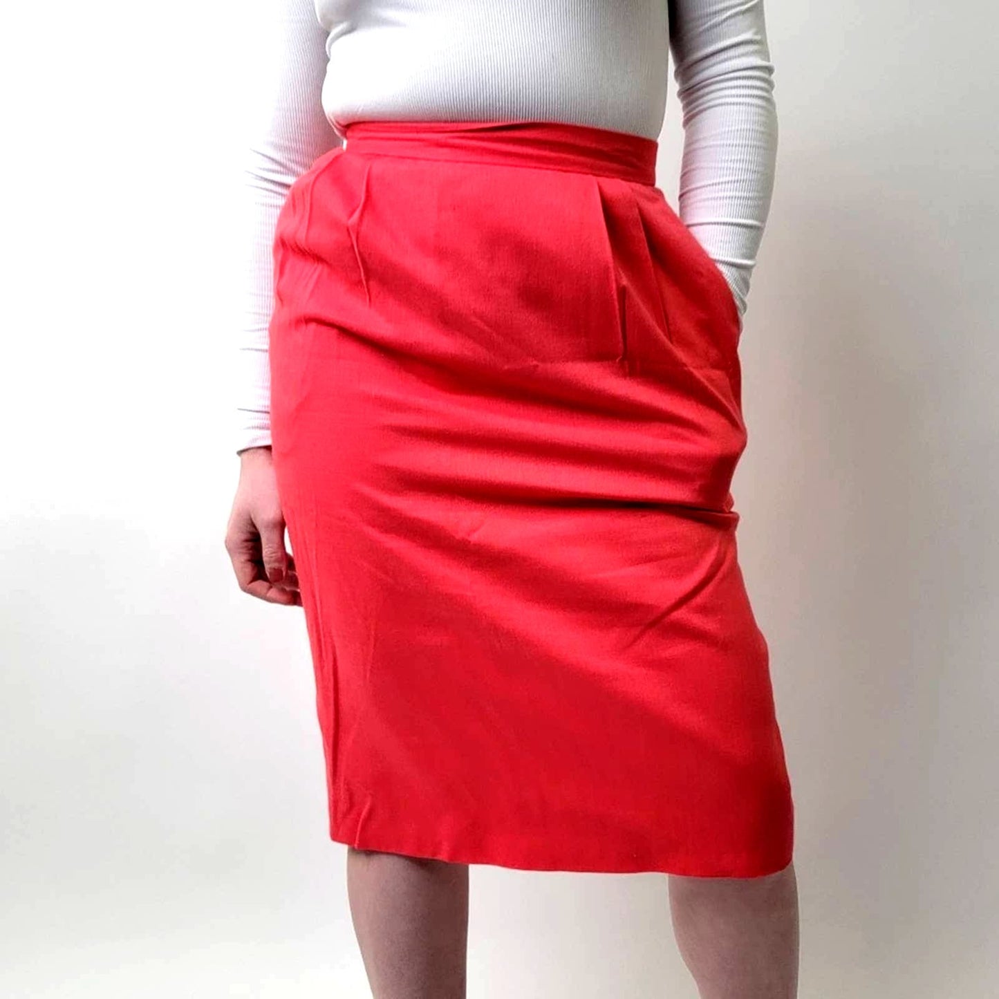Vintage 1960s Mod Salmon Pink Pencil Skirt - 8