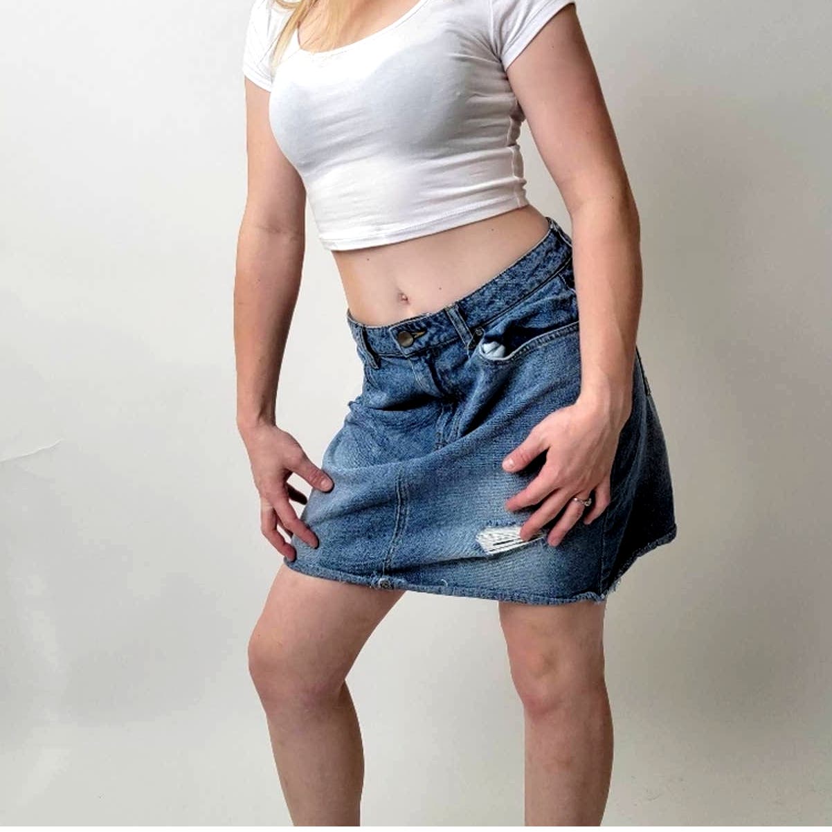 Harper Distressed Light Wash Denim Jean Mini Skirt - M