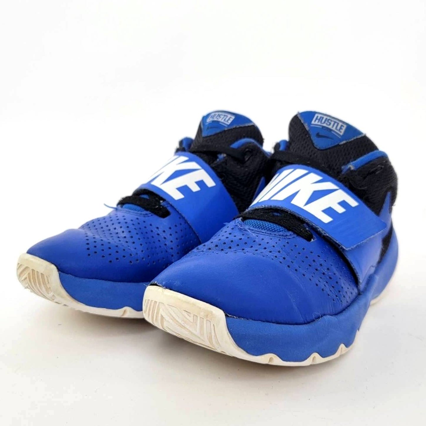 Nike Team Hustle D 8 (GS) Youth Athletic Shoes - 4Y