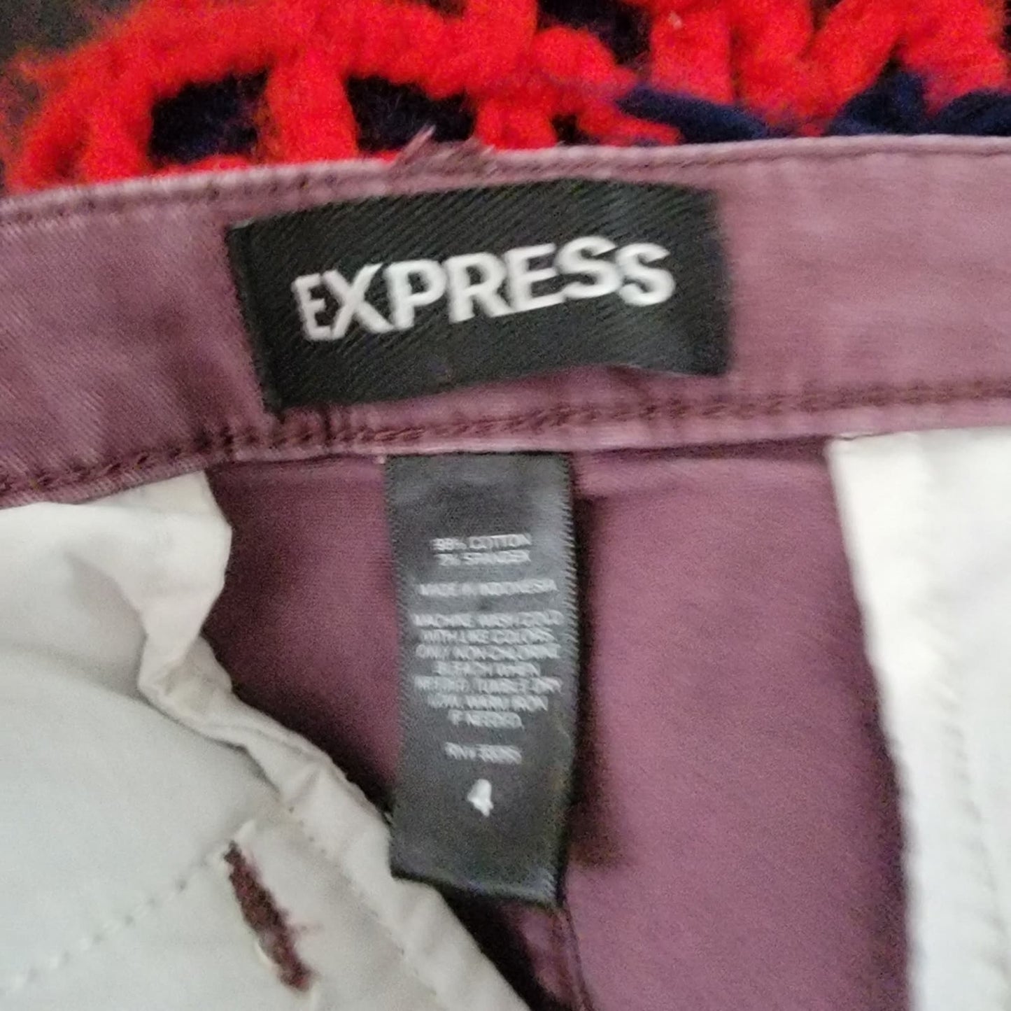 Express Burgundy Maroon Shortie Low Rise Shorts - 4