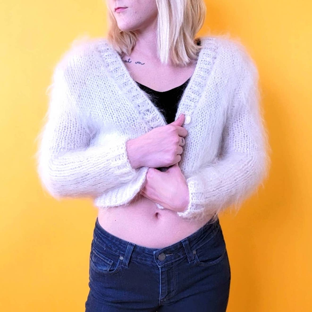 Vintage Y2K Fuzzy Furry Fluffy Cropped Cashmere Cardigan Sweater - M