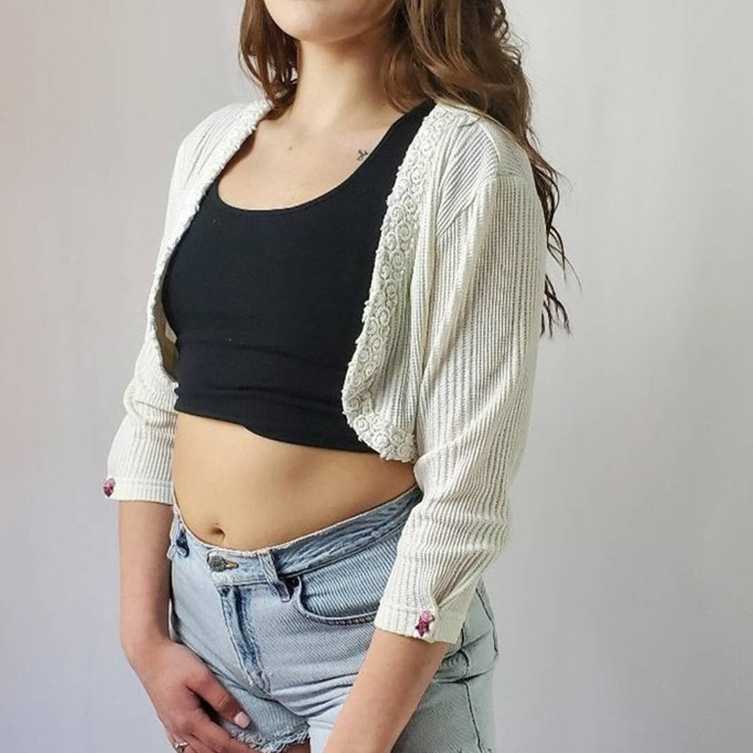 Vtg 90s Cropped White Floral Embroidered Cardigan Sweater