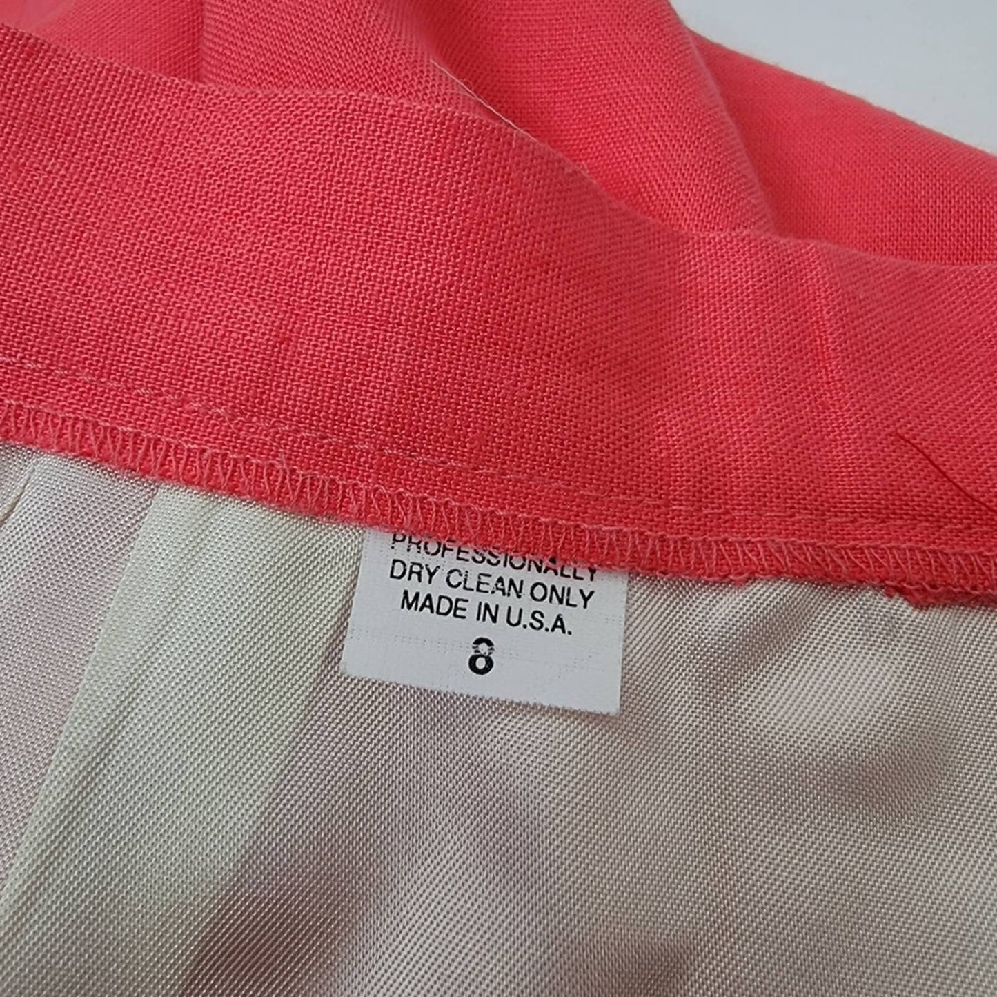 Vintage 1960s Mod Salmon Pink Pencil Skirt - 8