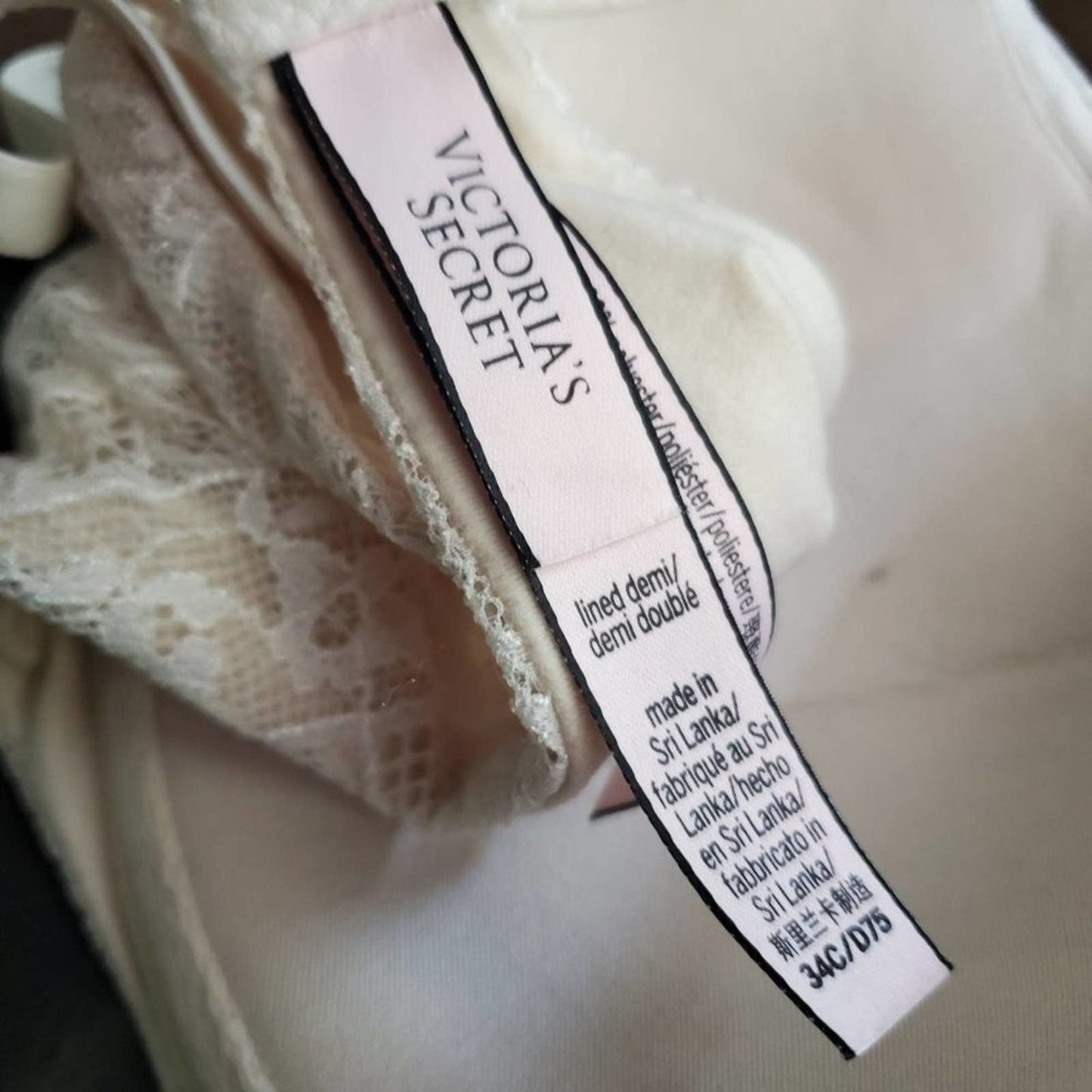 Victoria’s Secret Lace Babydoll Lined Demi Bra - 34C