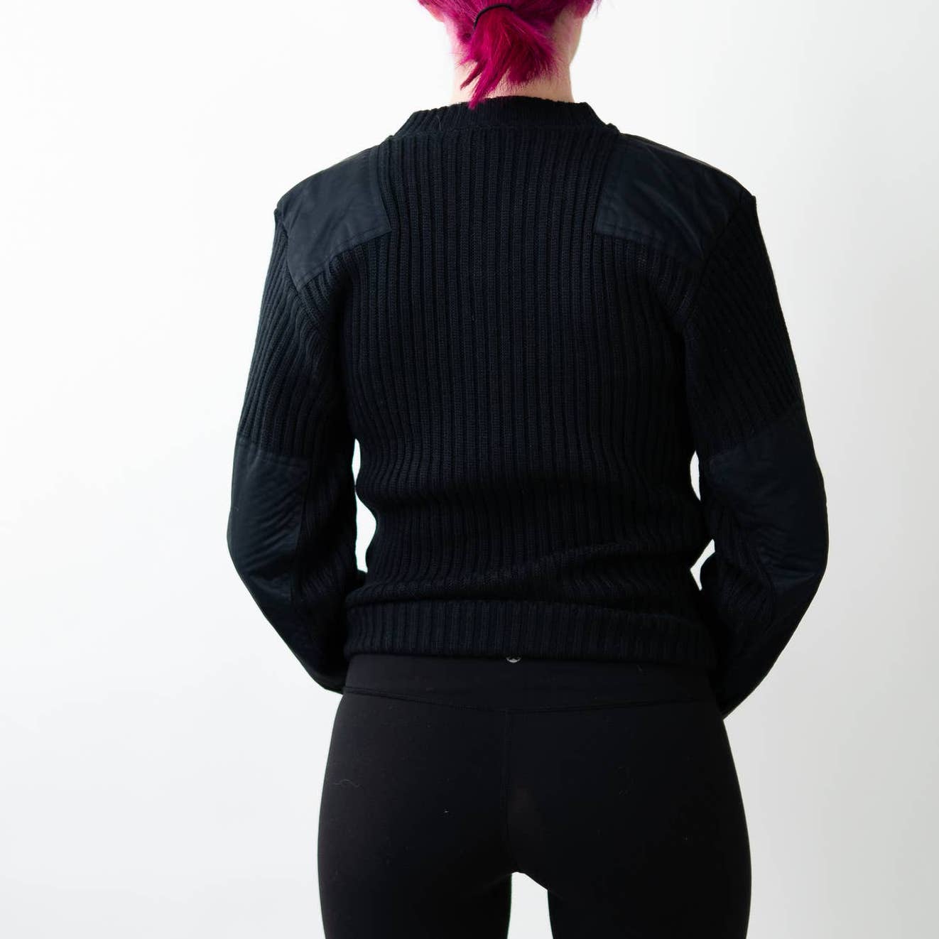 Blauer THICK V-Neck Classic Ribbed Knit Sweater - S