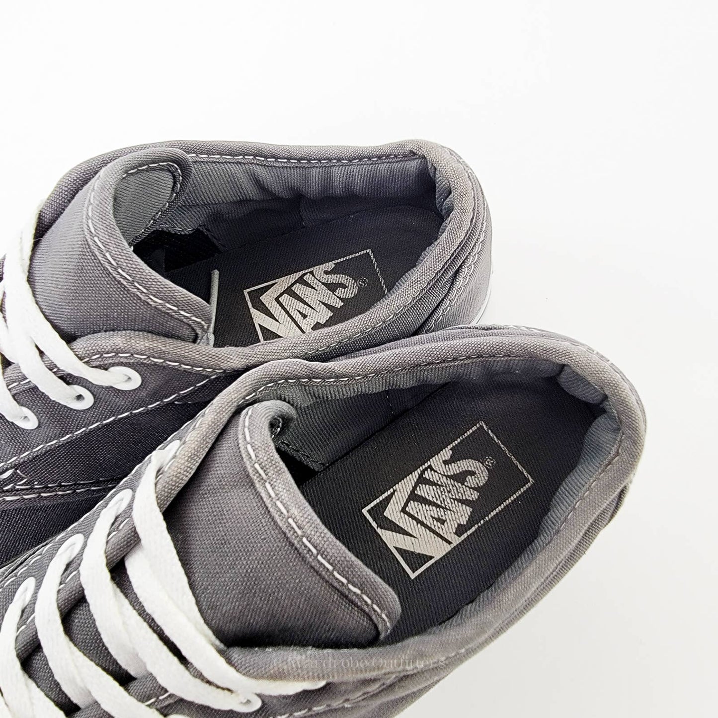 Vans Atwood Classic Lace Up Low Top Sneakers - 7