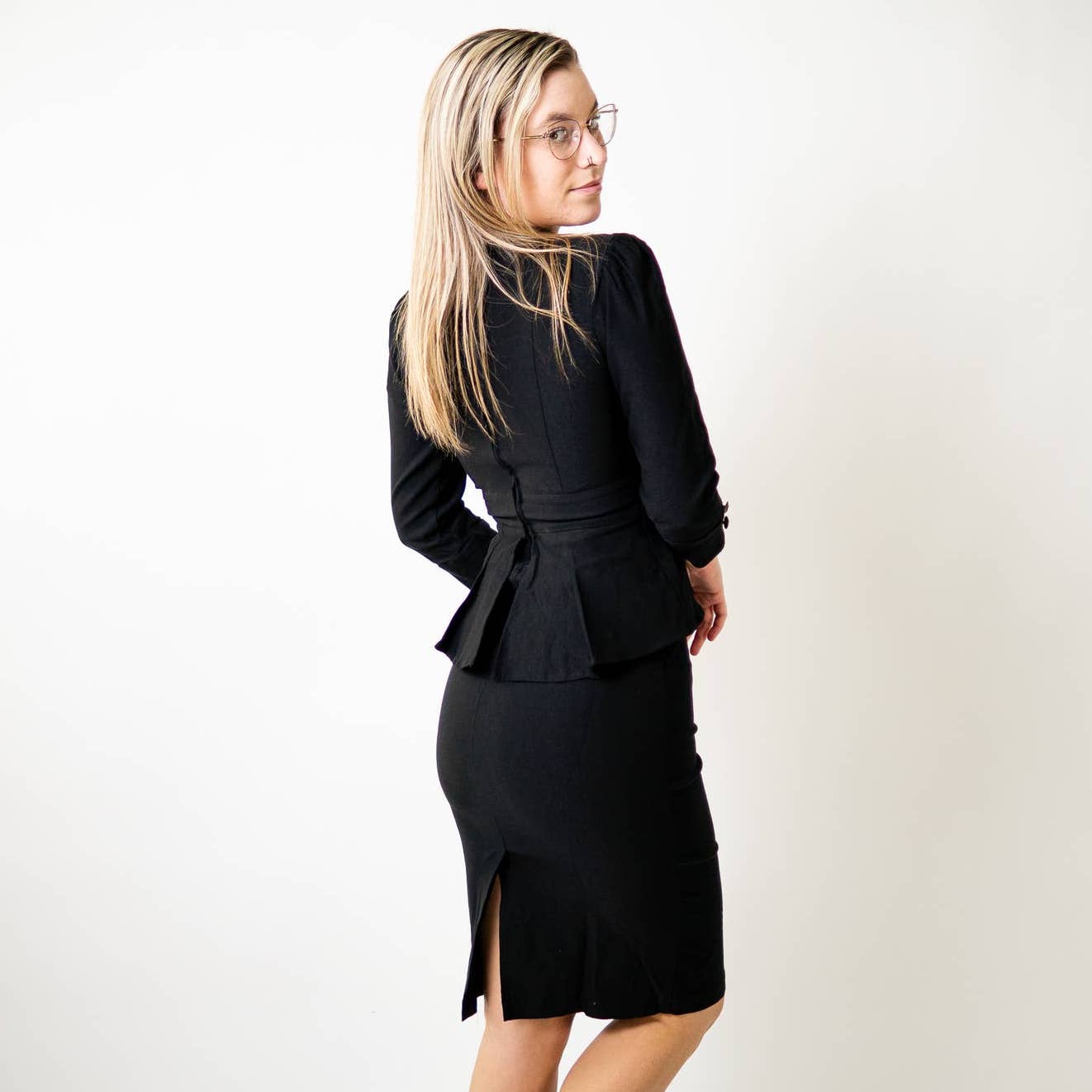 STOP STARING! Fitted Little Black 50s Style Pinup Bodycon Dress - S