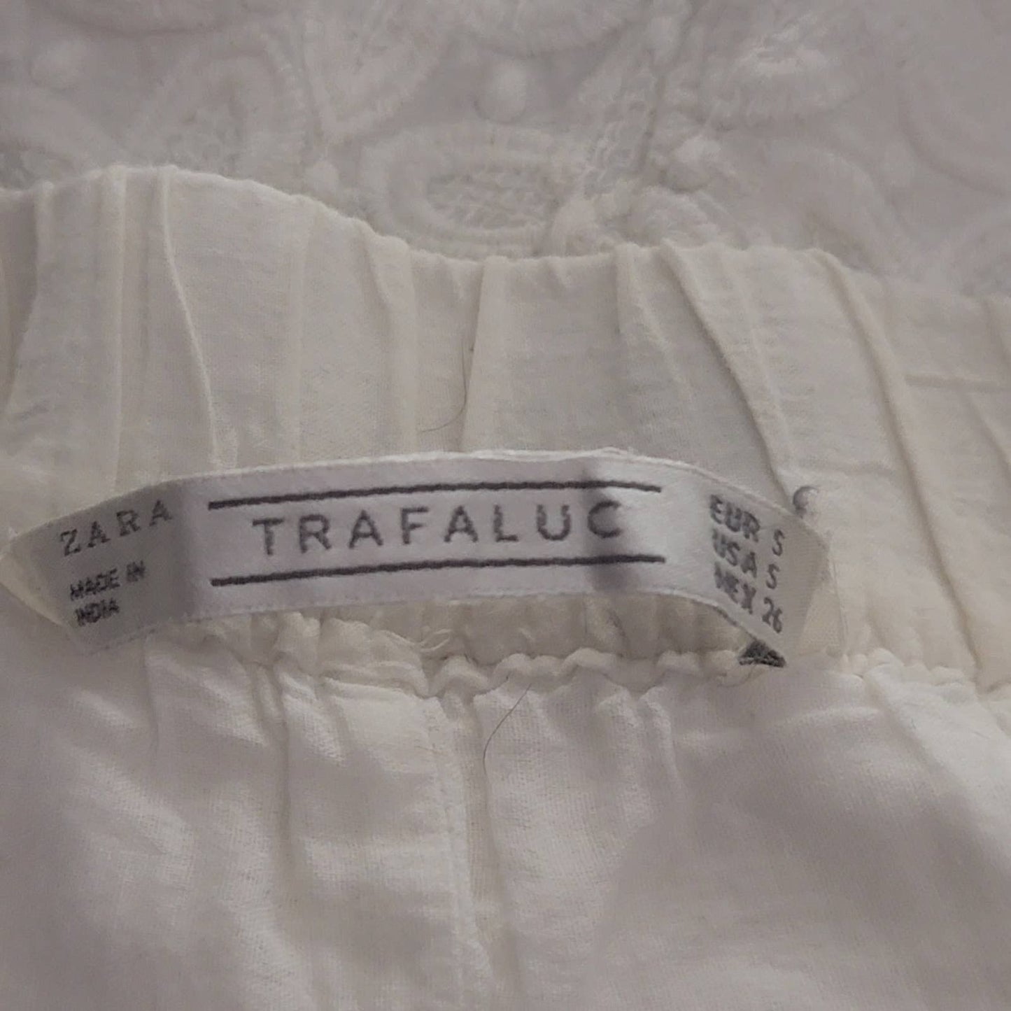 Zara Trafaluc Crochet Lace Pull On Cream White Cheeky Shorts