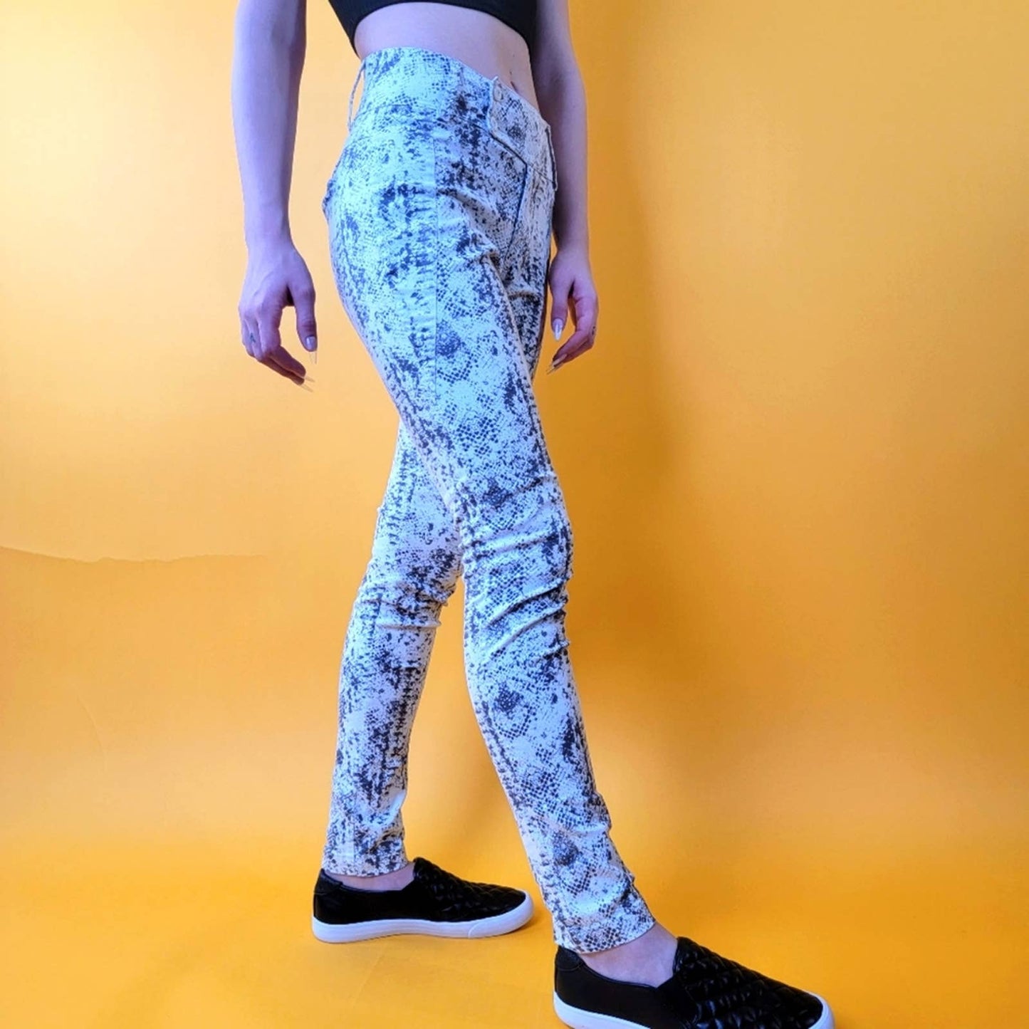 Muleka Mulher Snakeskin High Rise Pants - 4 / 28
