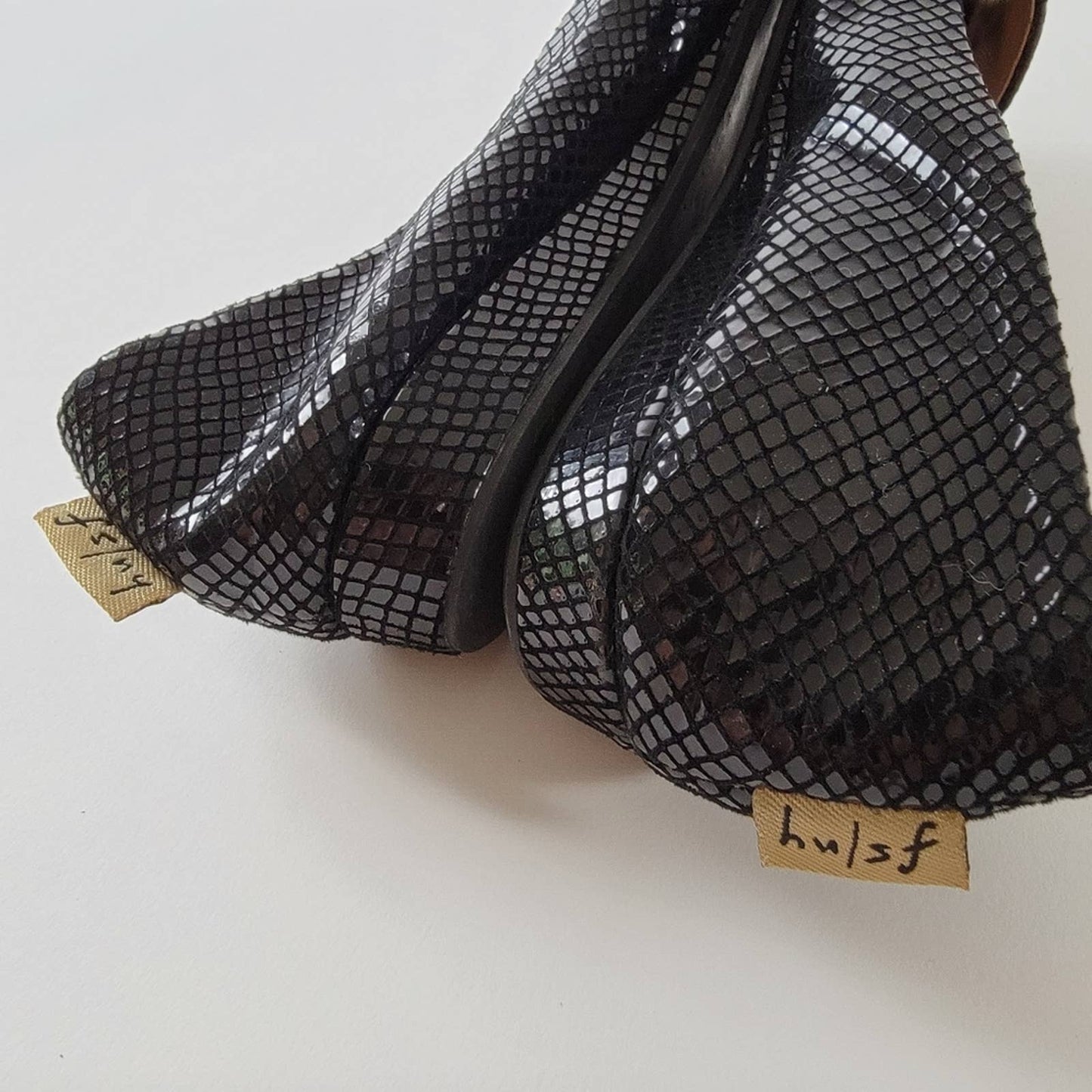 fs/ny French Sole Zeppa Black Fish Python Snake Scale Flats - 9