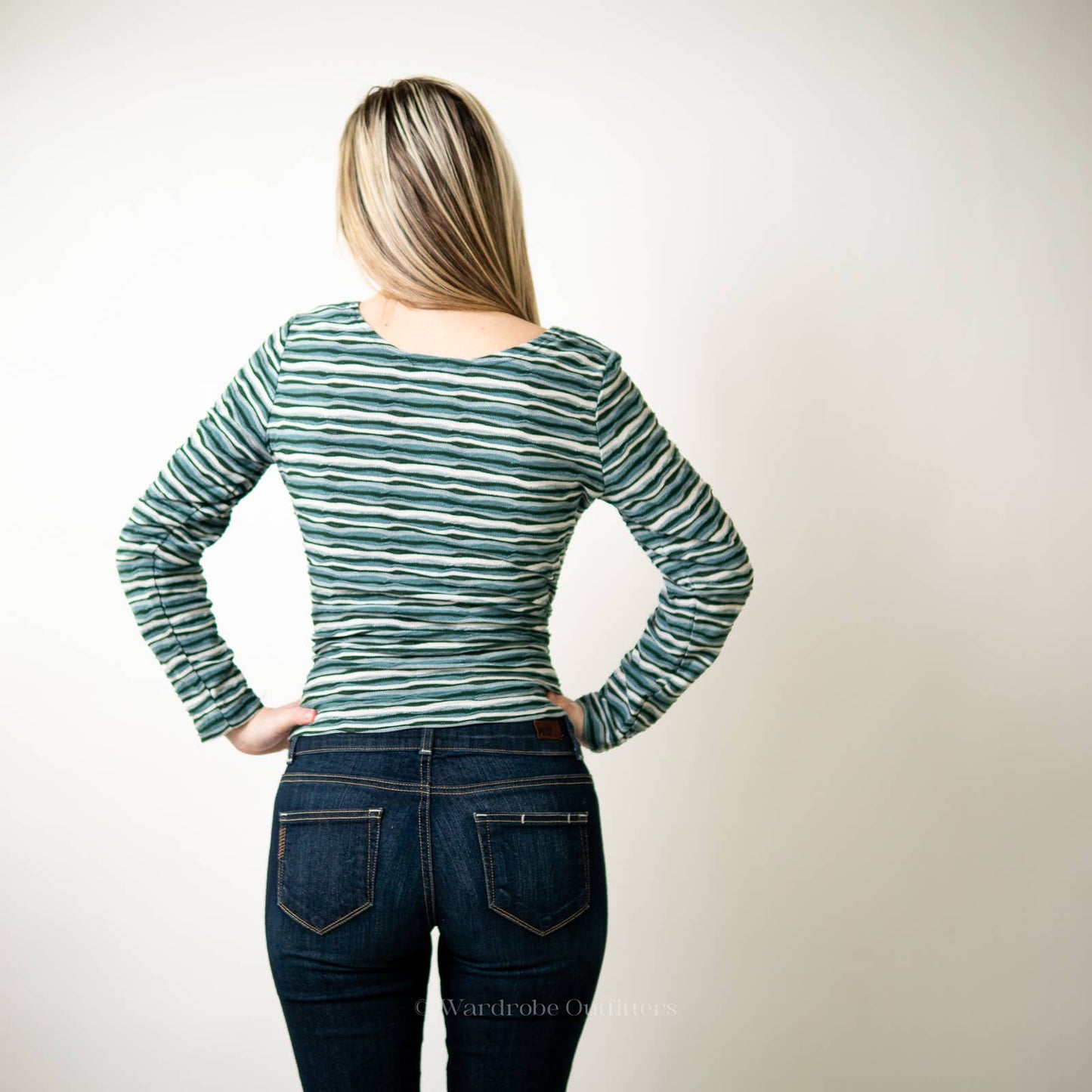 Vintage 90s Long Sleeve Wavy Tee - M