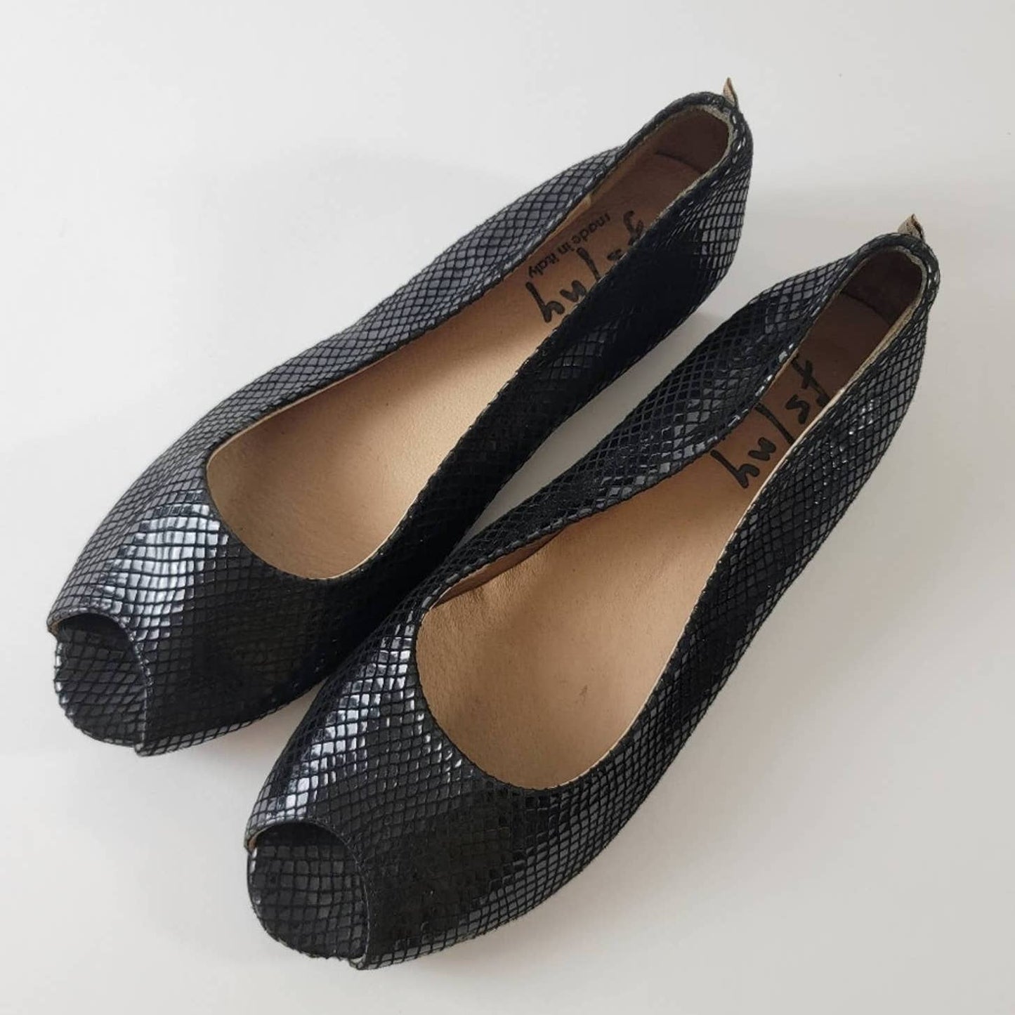 fs/ny French Sole Zeppa Black Fish Python Snake Scale Flats - 9