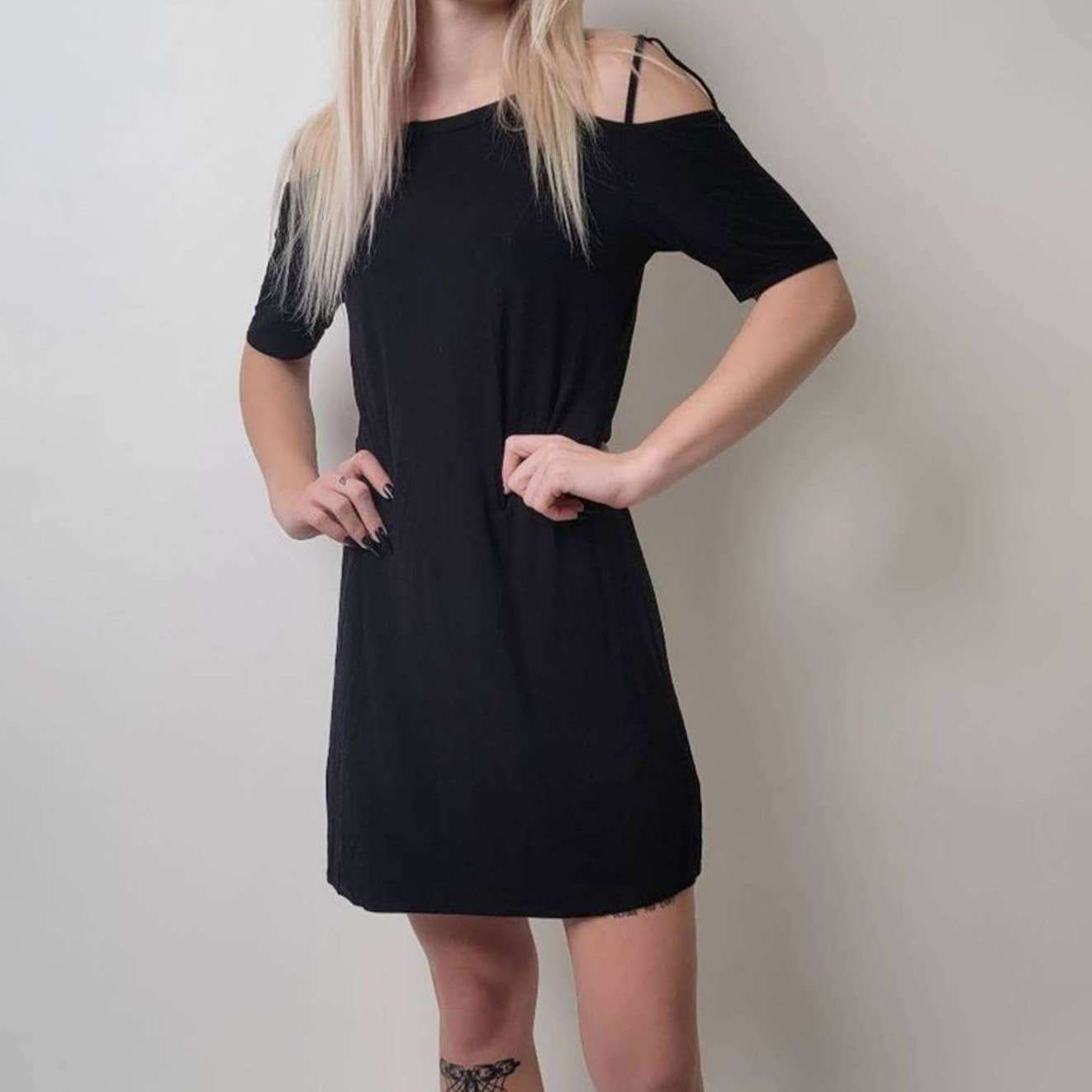 Fabletics Black Sunburst Cold Shoulder Mini Tee Shirt Dress - S