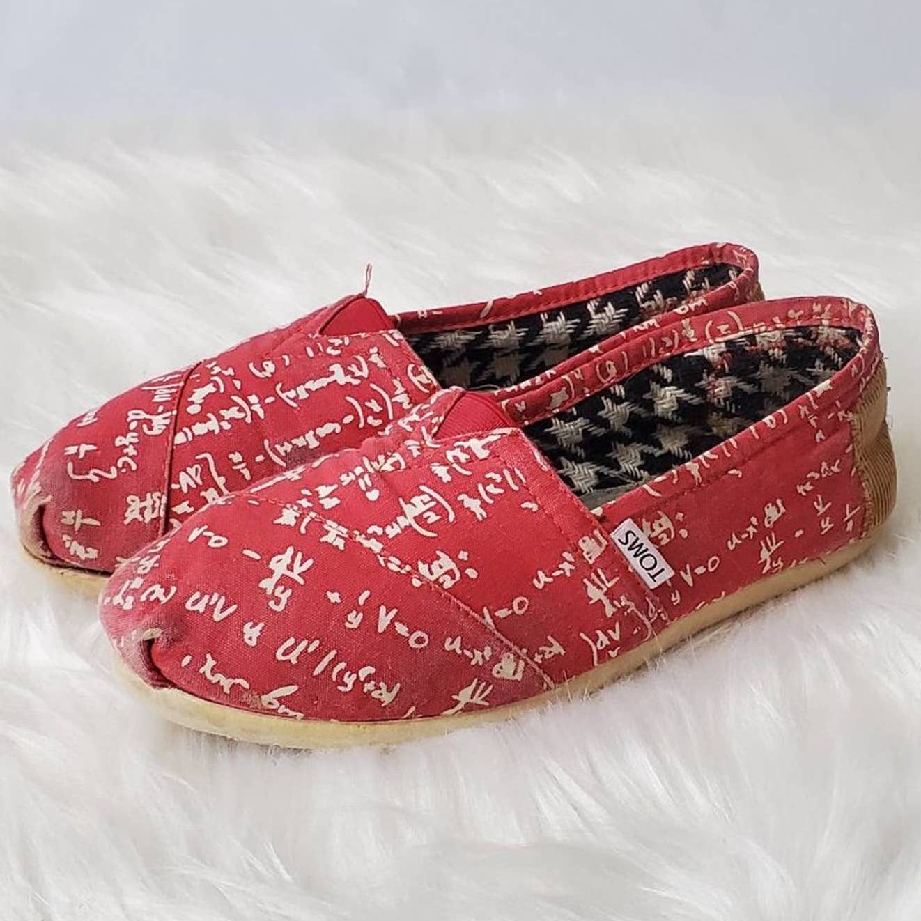 RARE TOMS Red Math EquationFlats - 6.5